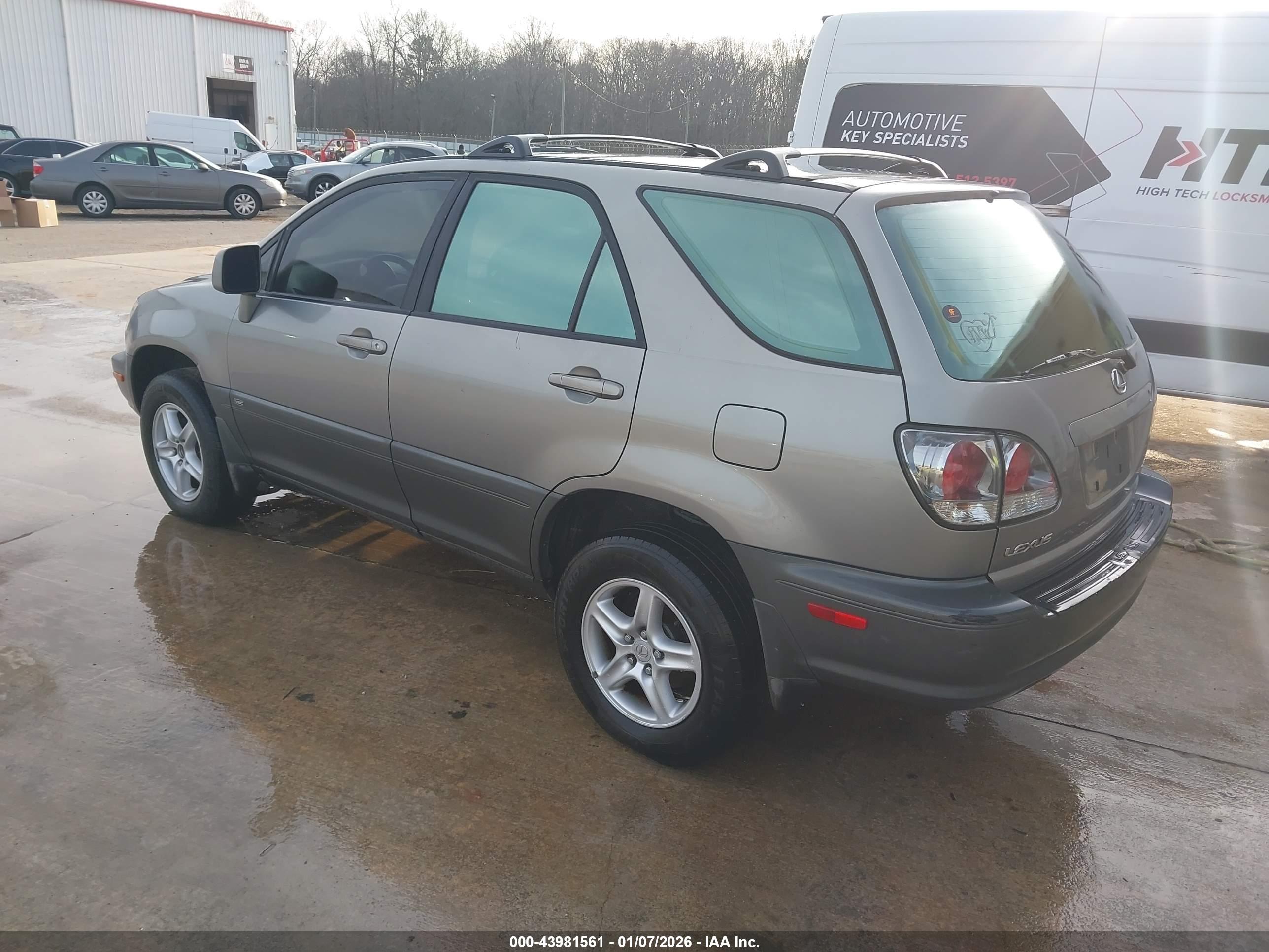 LEXUS RX image 3