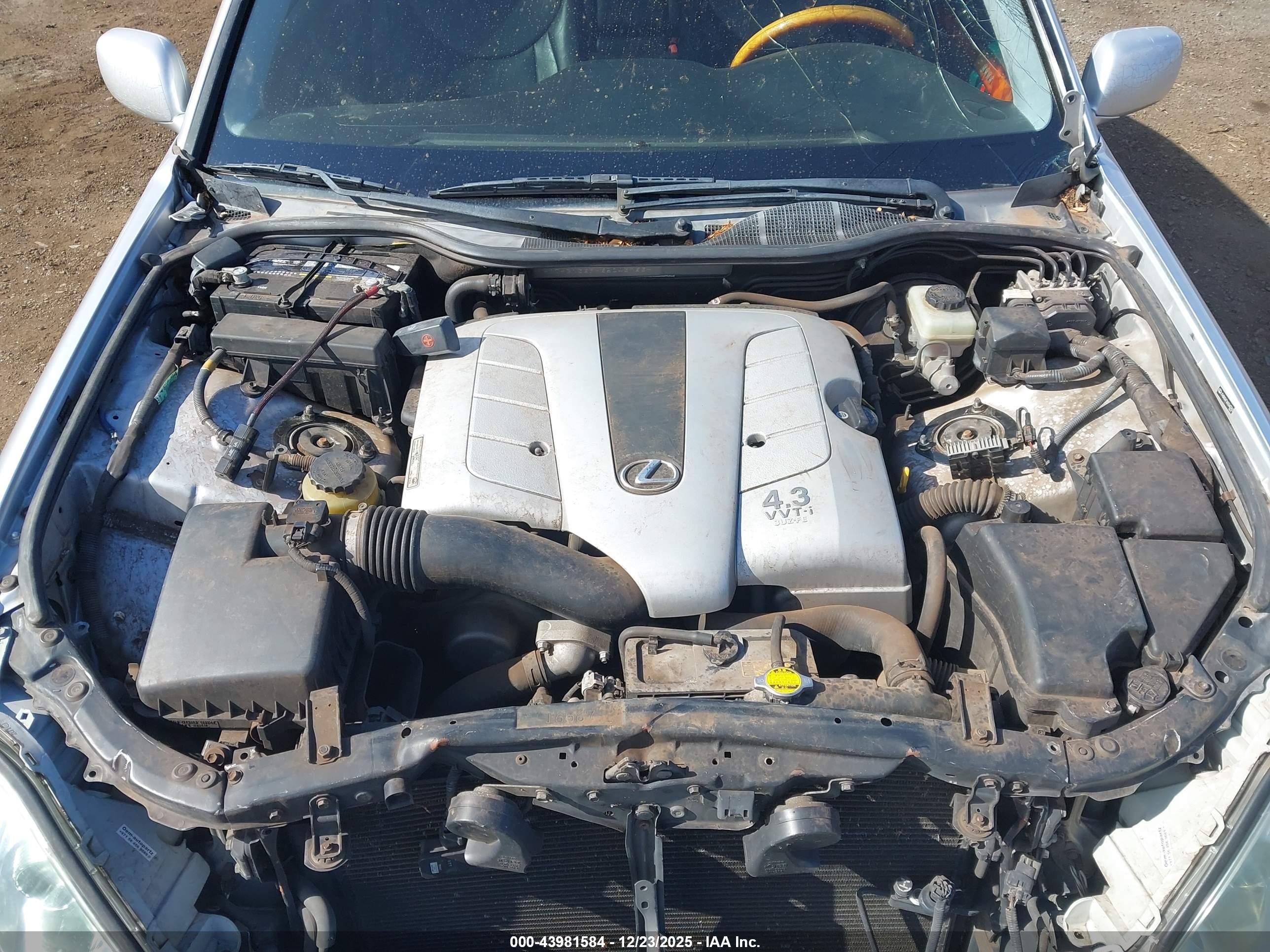 LEXUS LS image 10