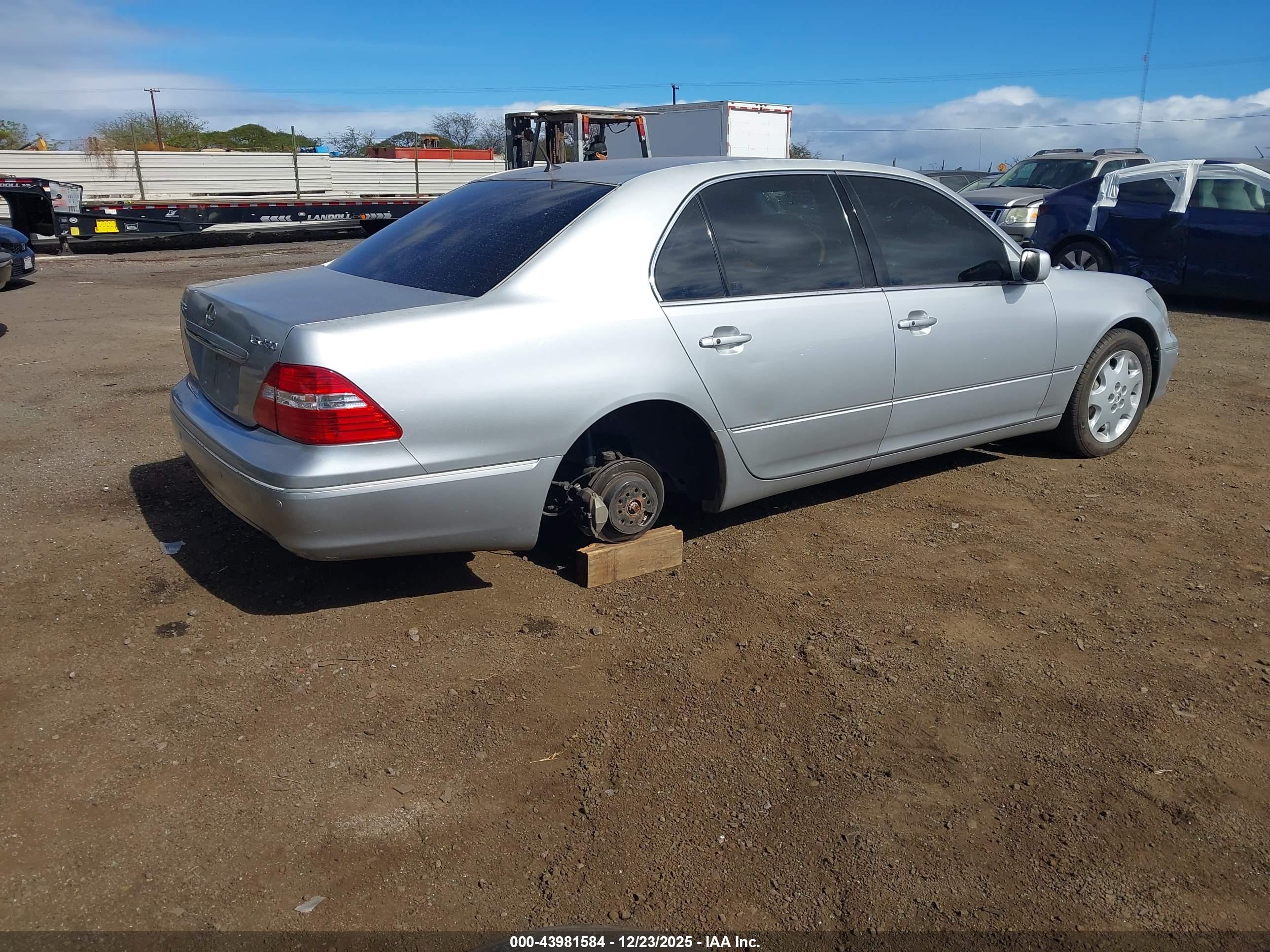 LEXUS LS image 4