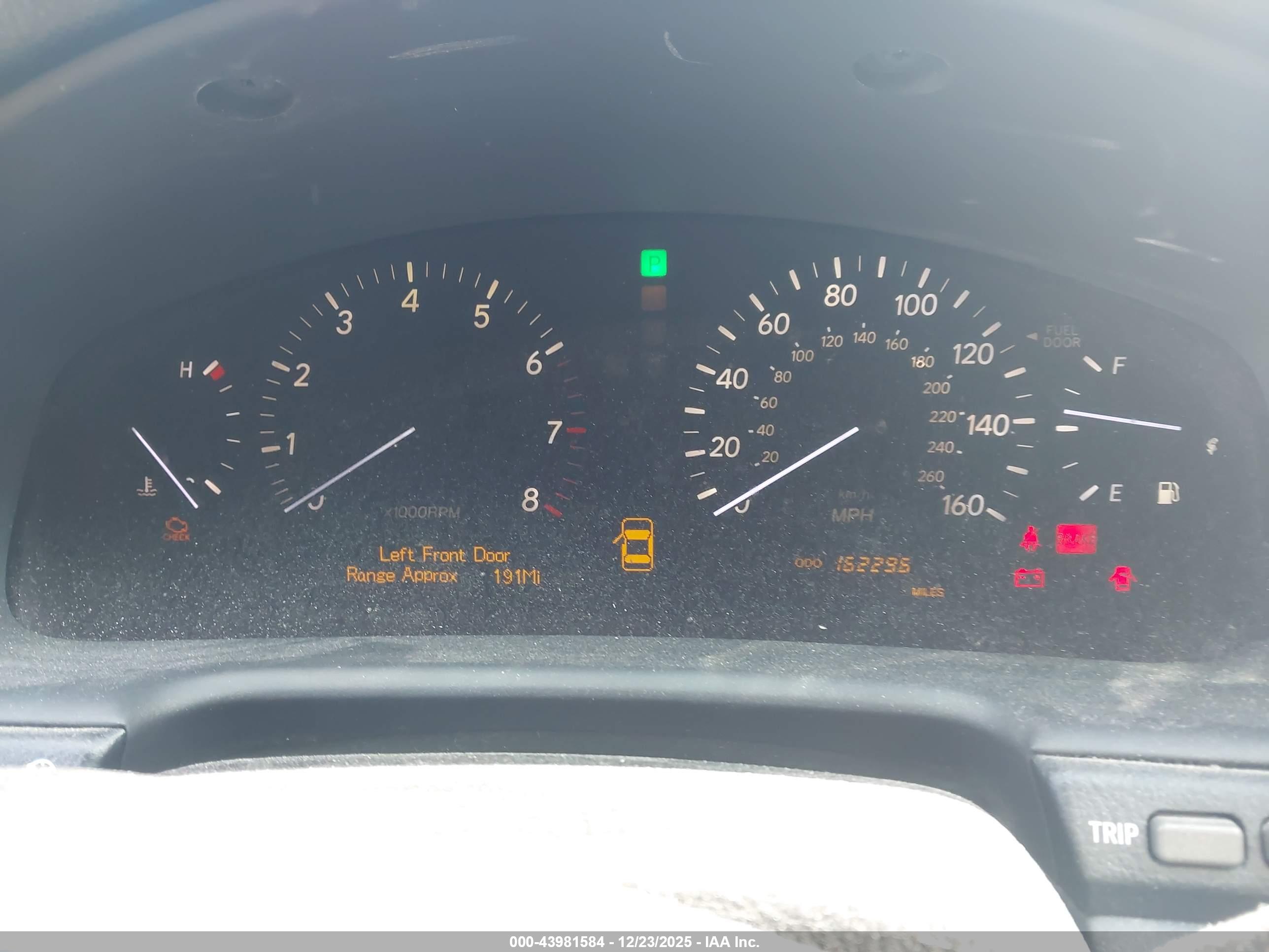 LEXUS LS image 7