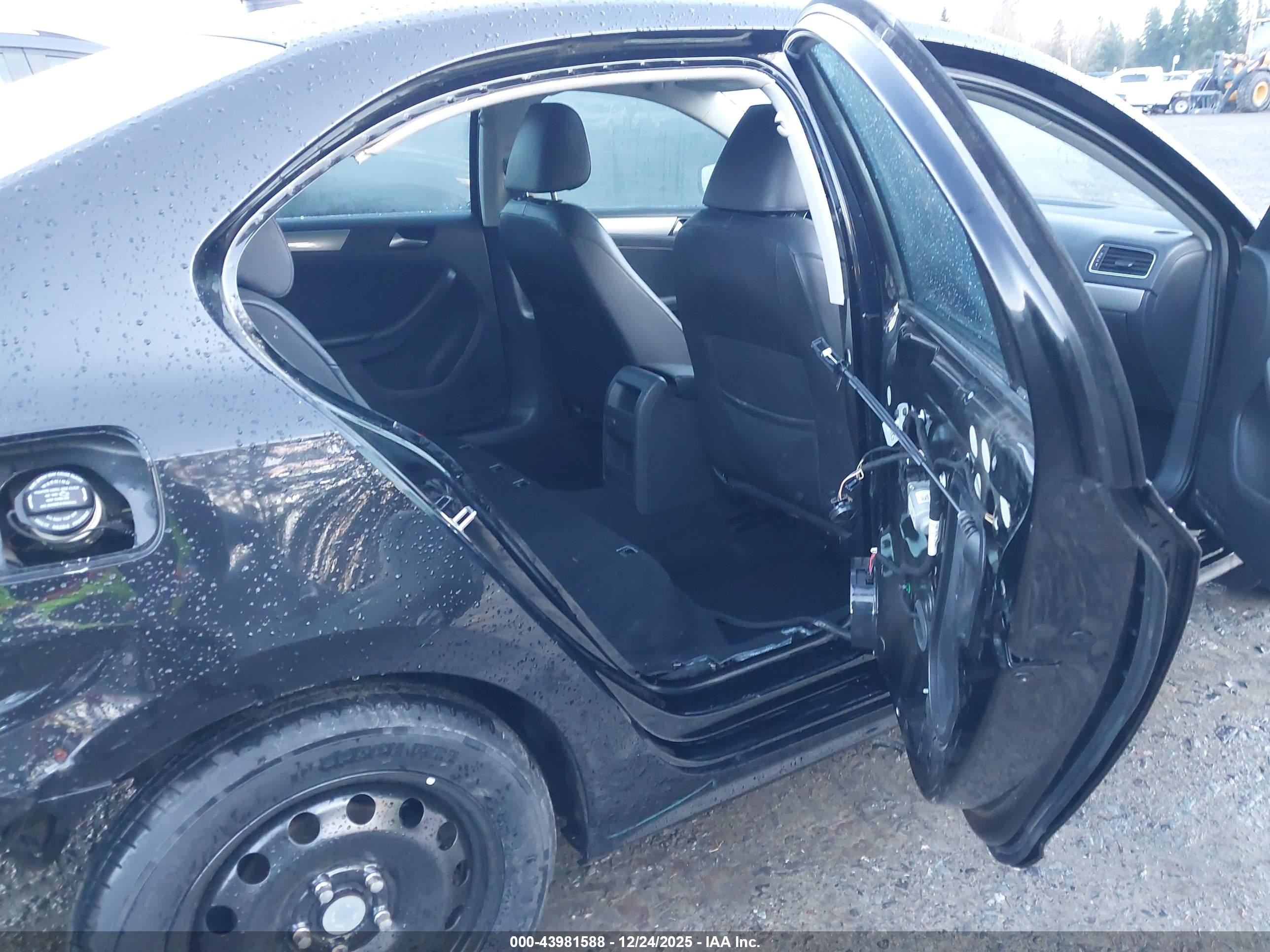 VOLKSWAGEN JETTA image 8