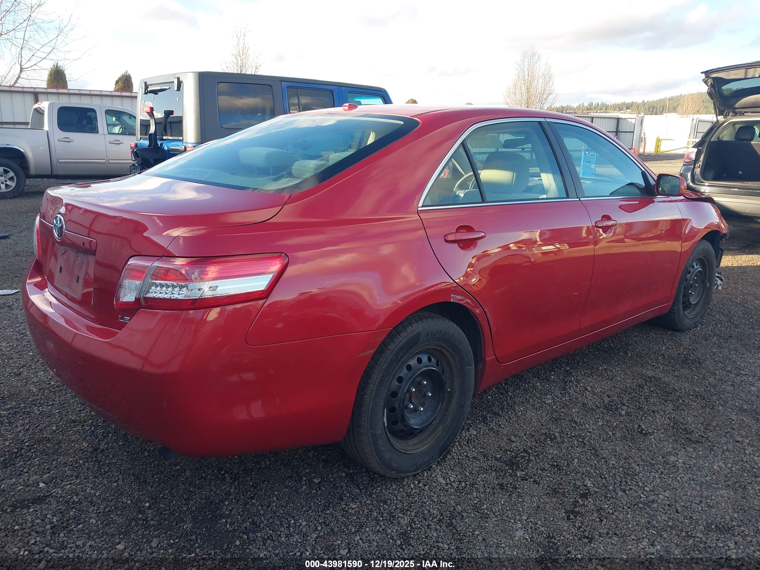 TOYOTA CAMRY image 4