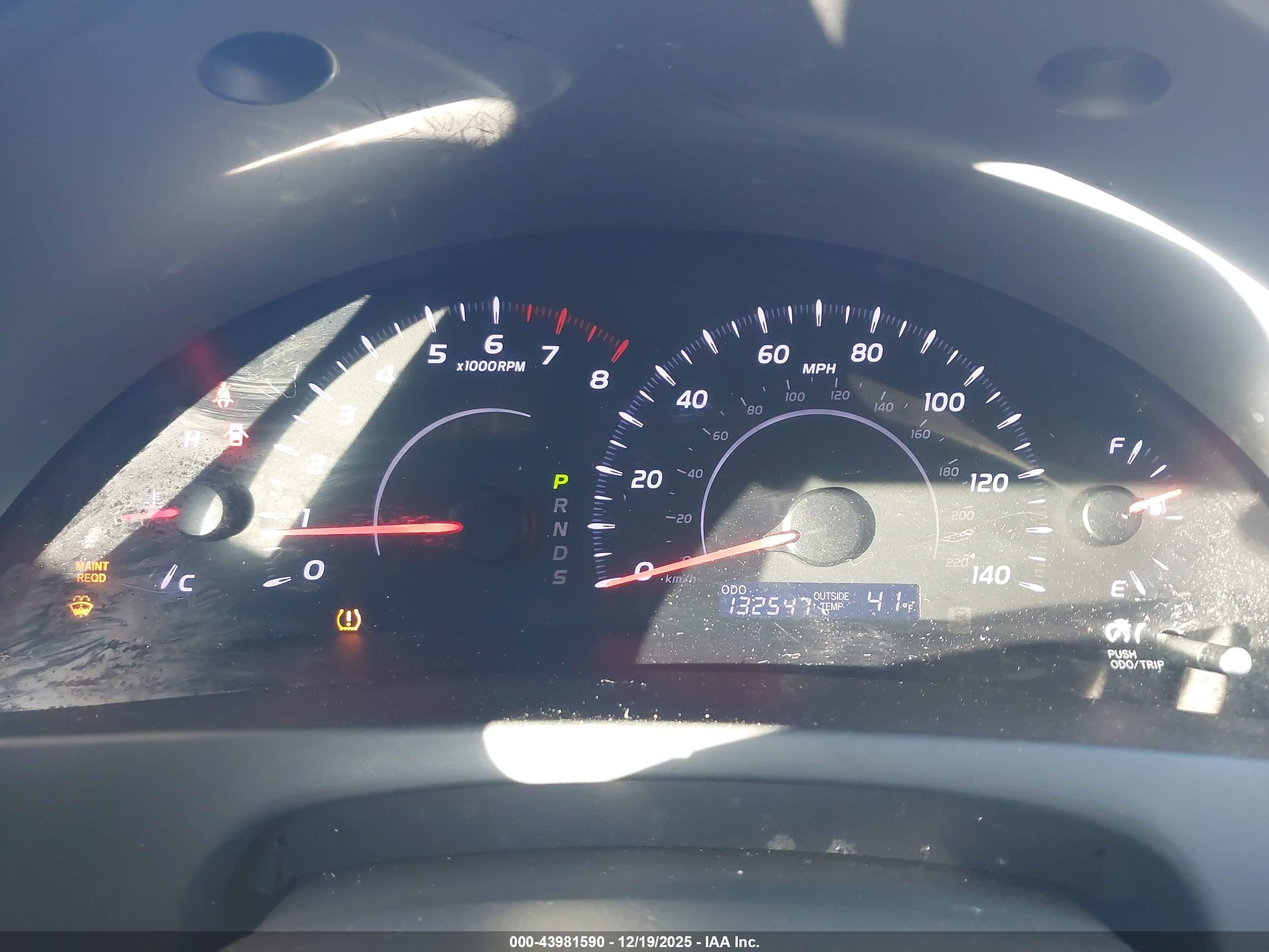 TOYOTA CAMRY image 7