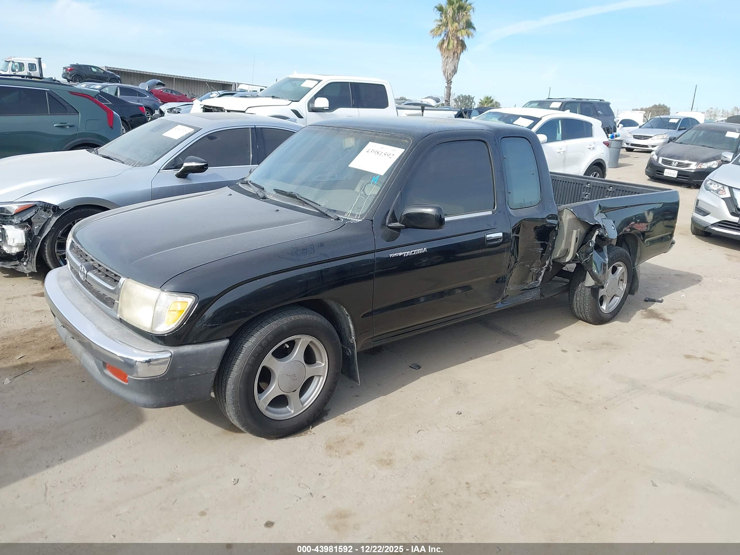 TOYOTA TACOMA image 2