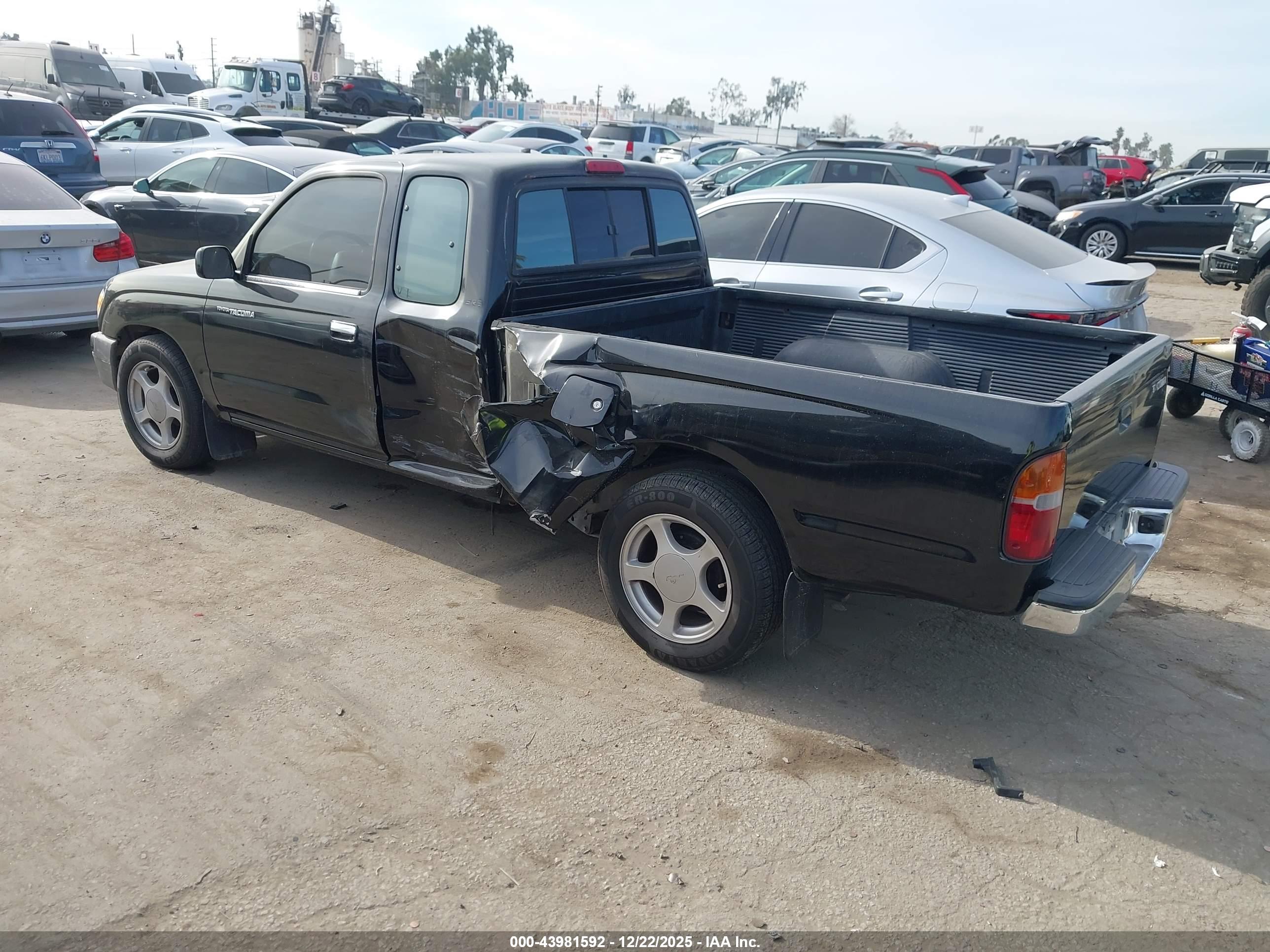 TOYOTA TACOMA image 3