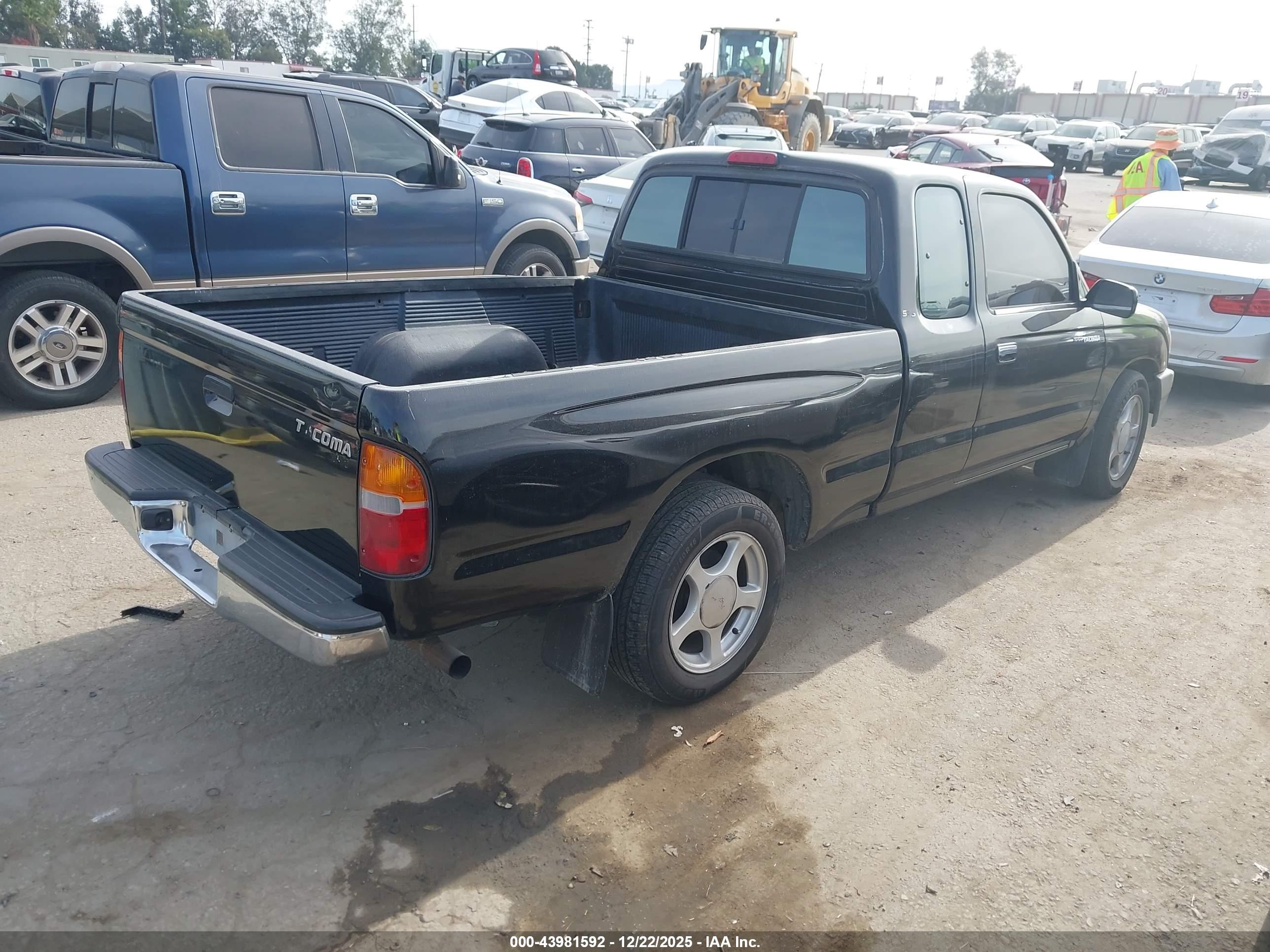 TOYOTA TACOMA image 4