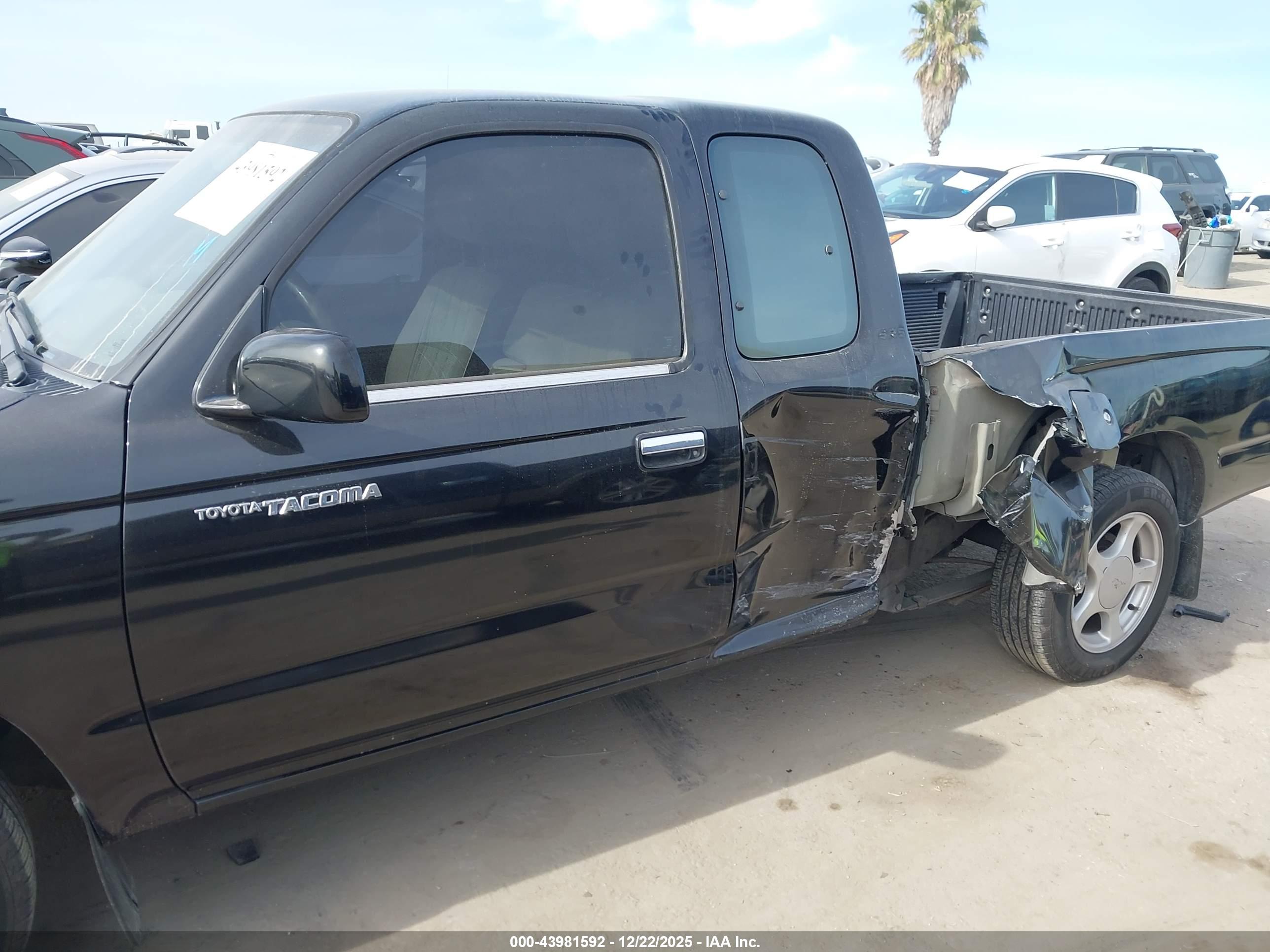 TOYOTA TACOMA image 6