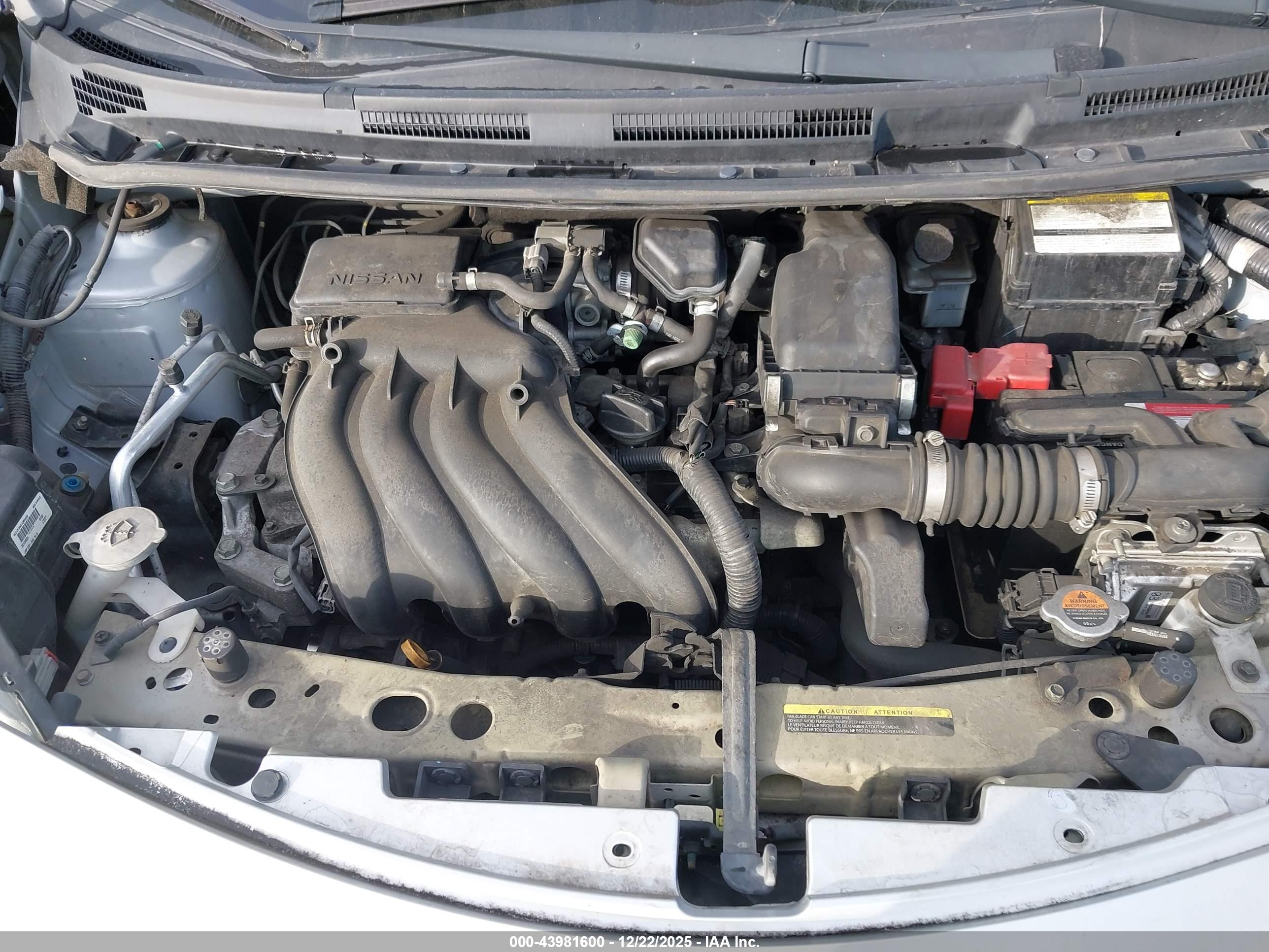 NISSAN VERSA image 10