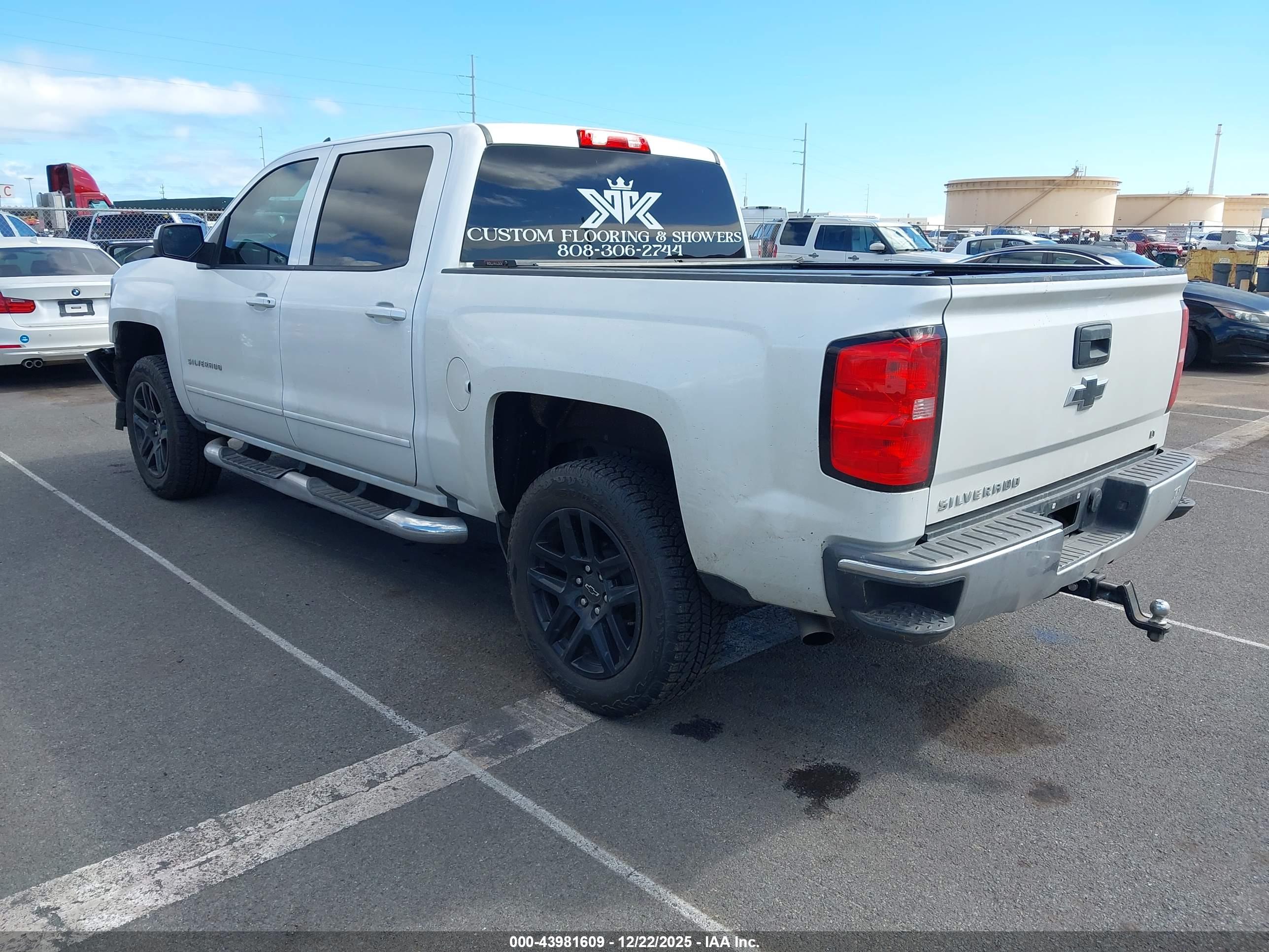 CHEVROLET SILVERADO image 3