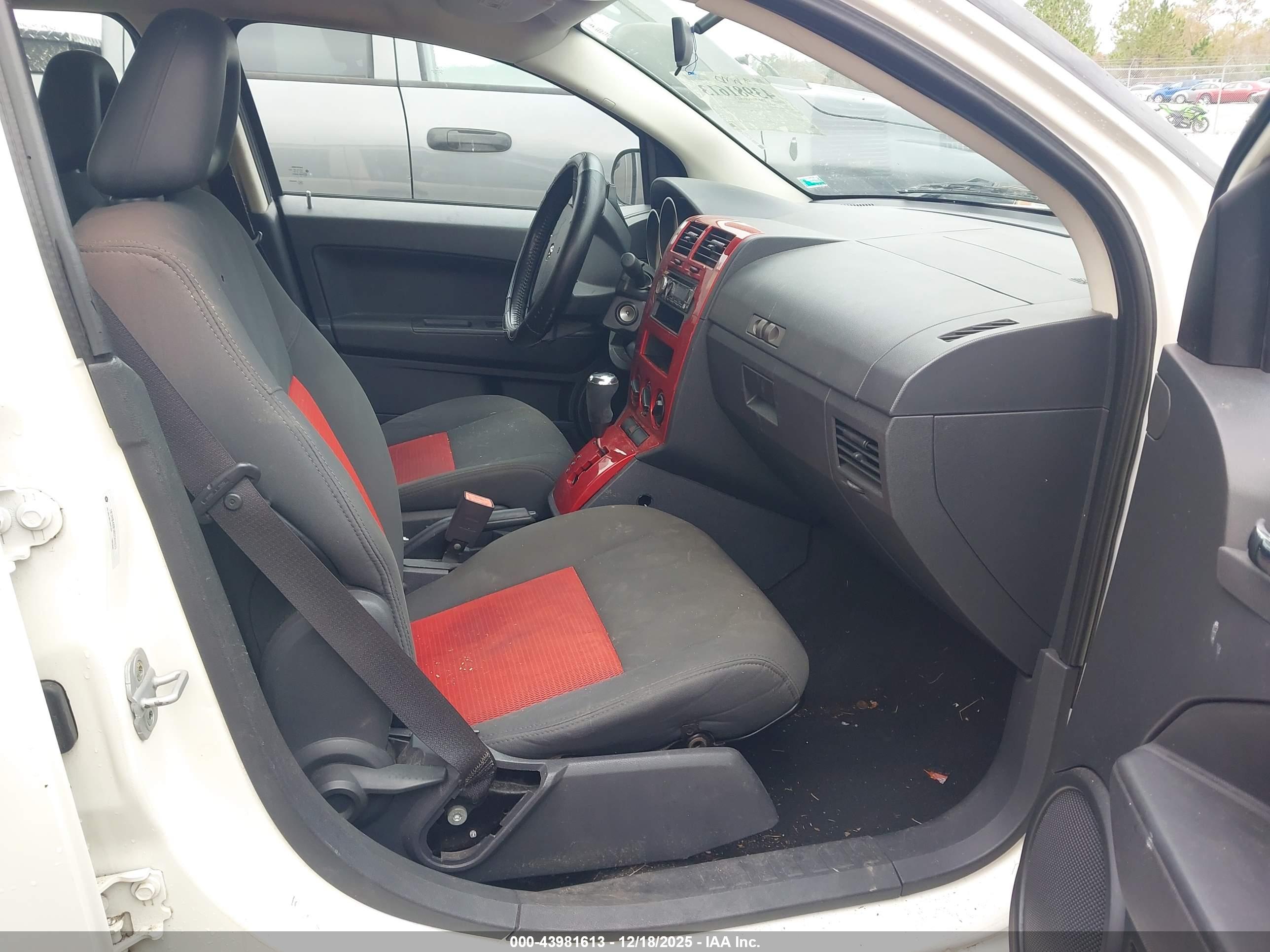DODGE CALIBER image 5