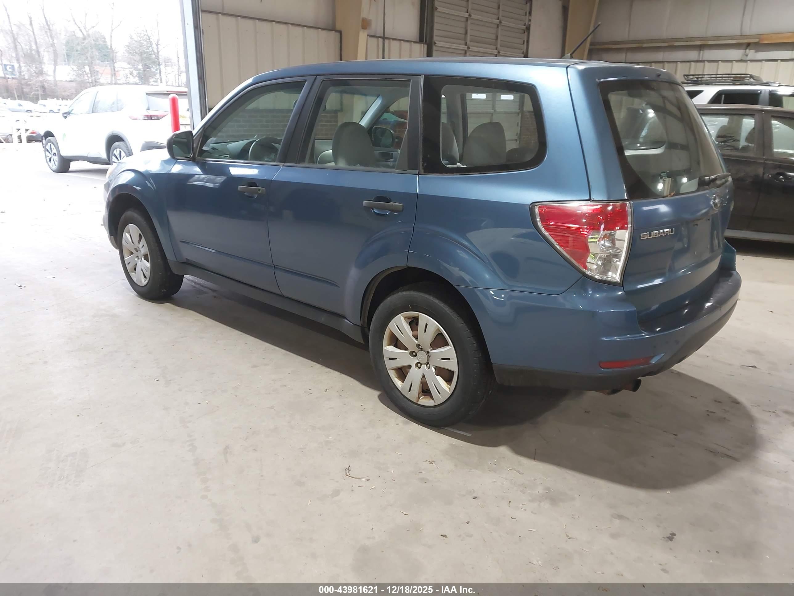 SUBARU FORESTER image 3