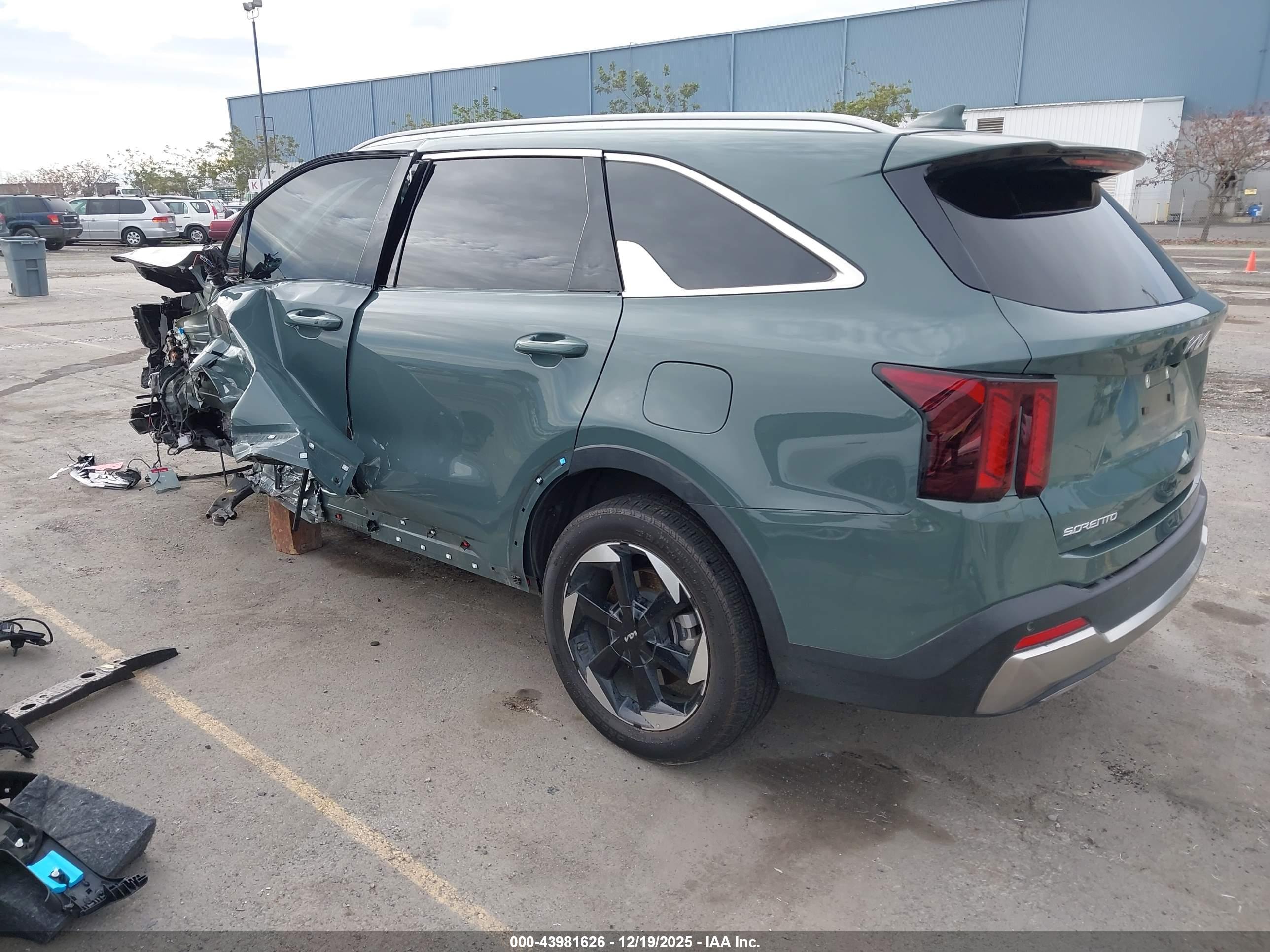 KIA SORENTO image 3