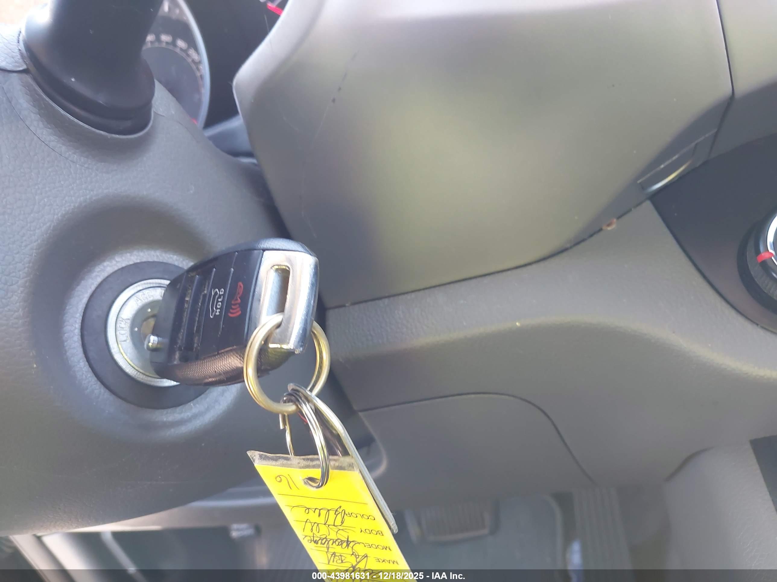 KIA SPORTAGE image 11