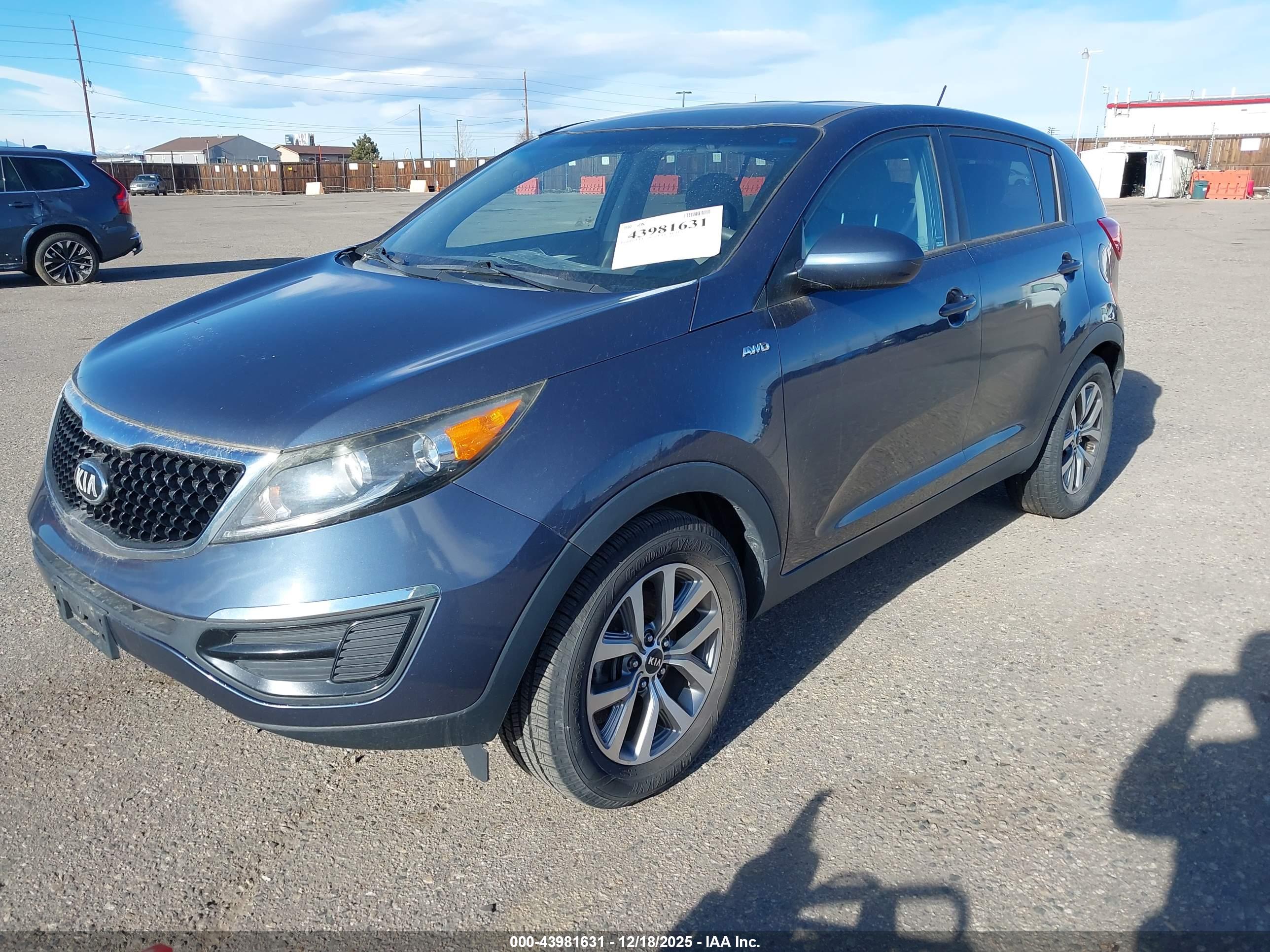 KIA SPORTAGE image 2