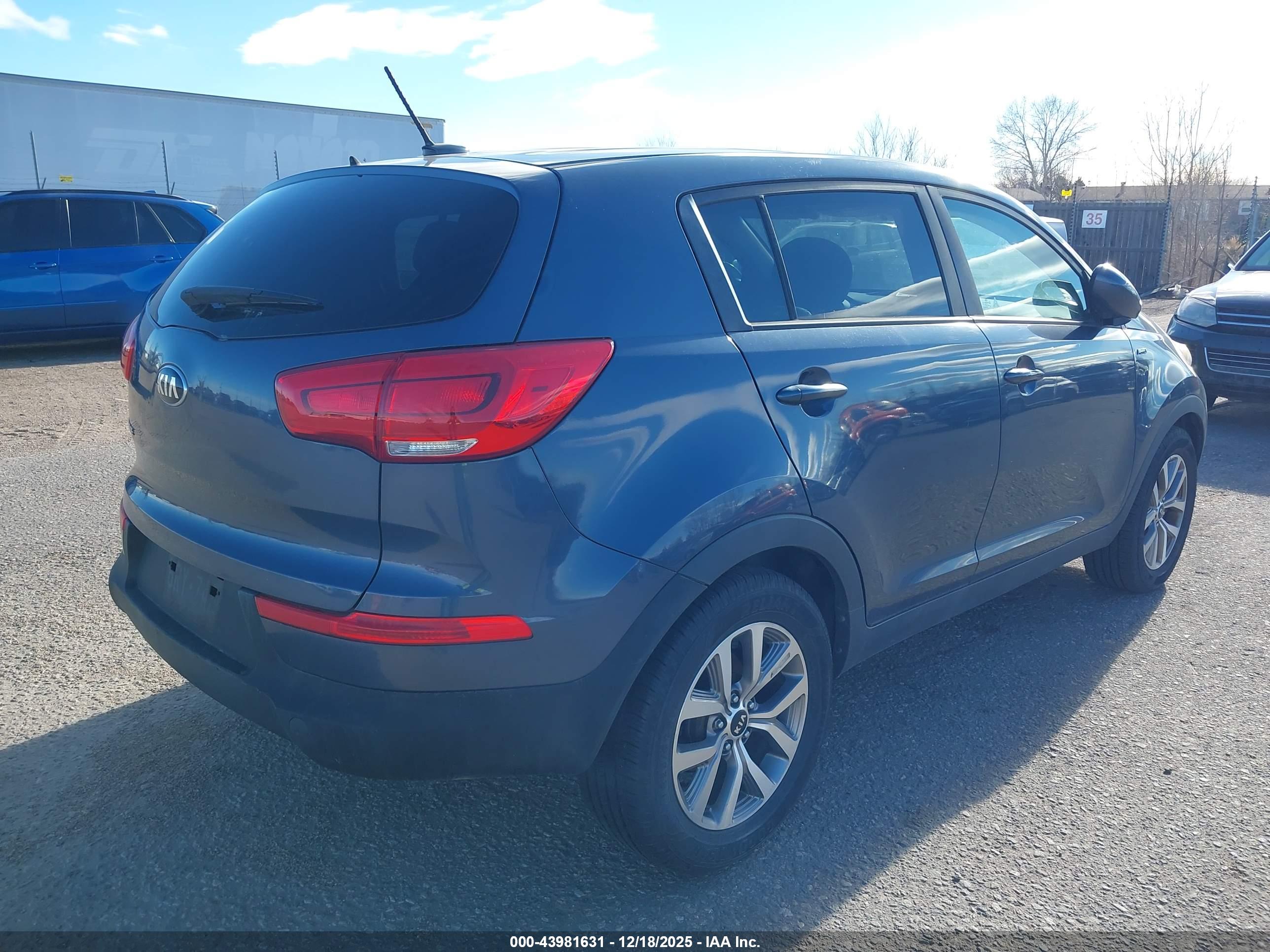 KIA SPORTAGE image 4