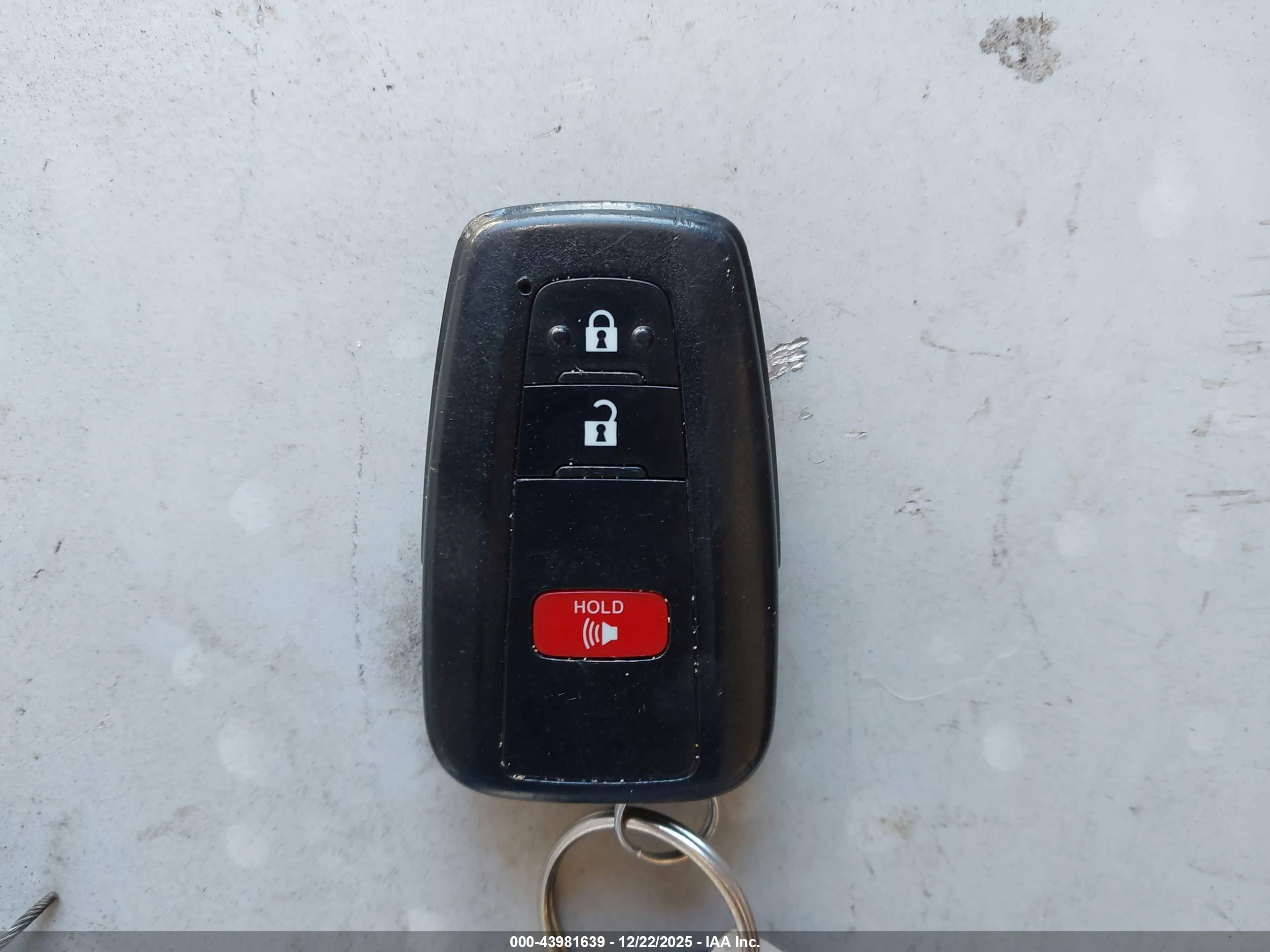 TOYOTA PRIUS image 11