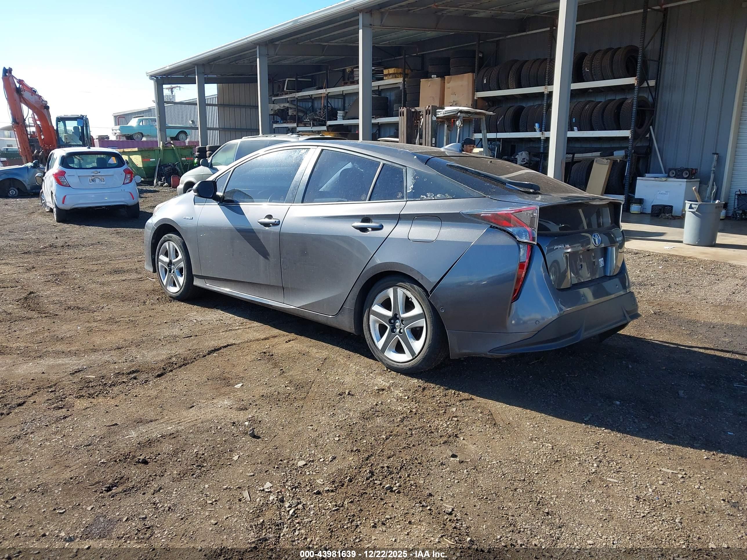 TOYOTA PRIUS image 3