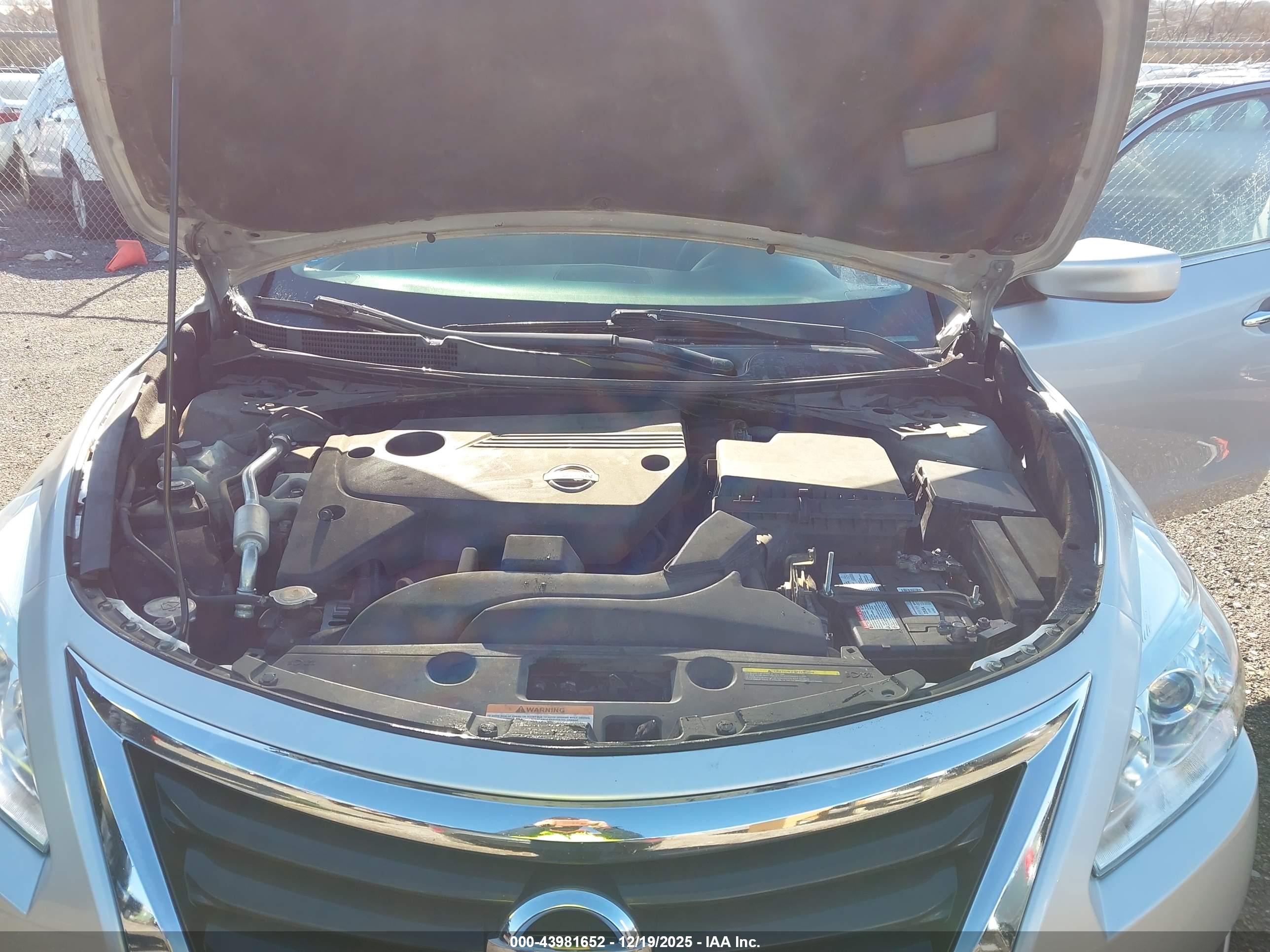 NISSAN ALTIMA image 10