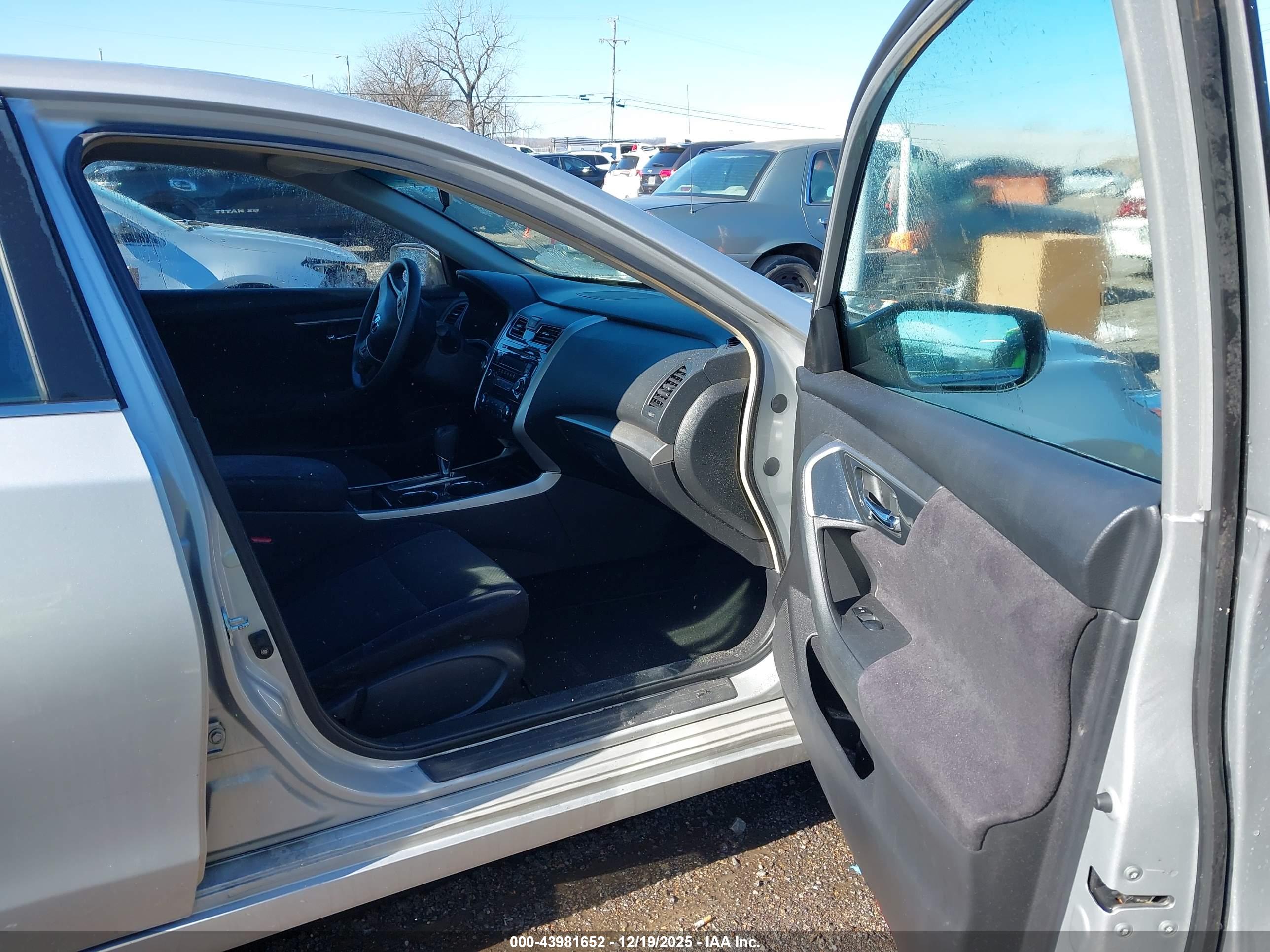 NISSAN ALTIMA image 5