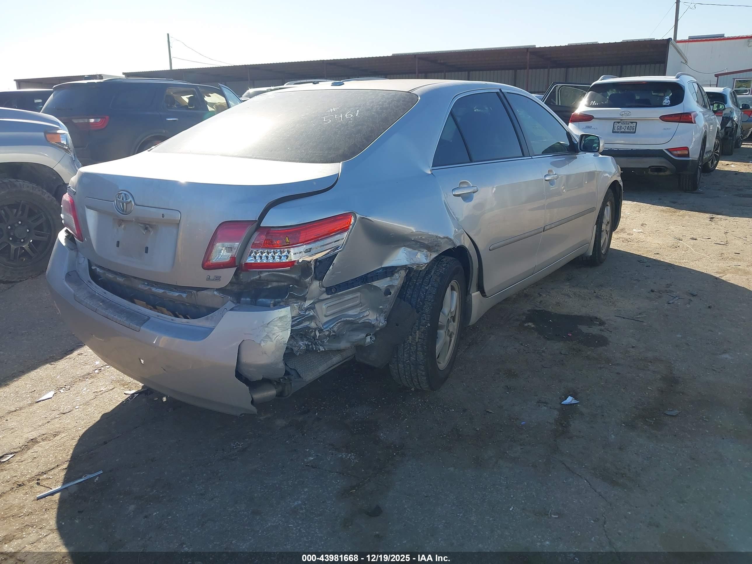 TOYOTA CAMRY image 4