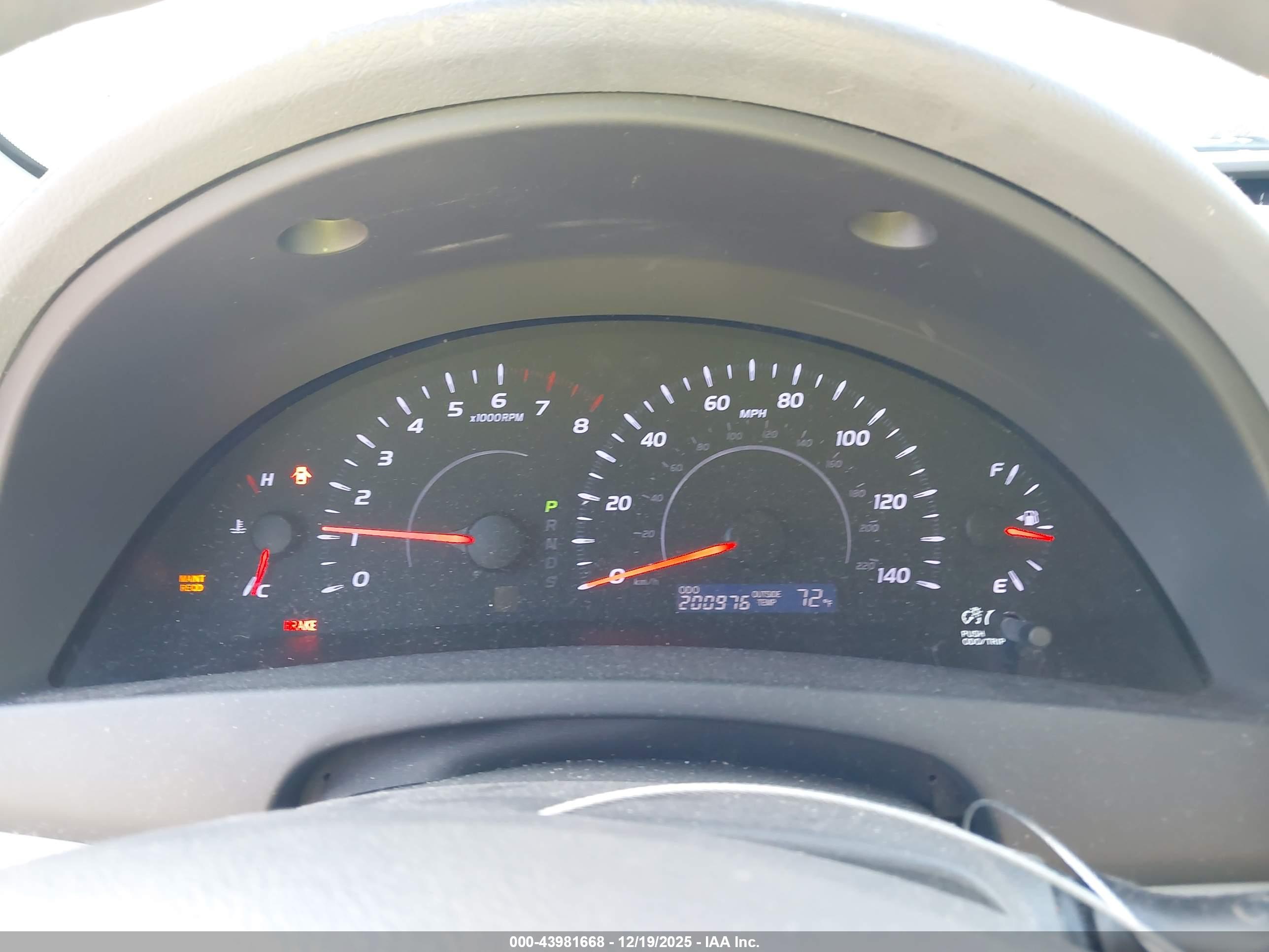 TOYOTA CAMRY image 7