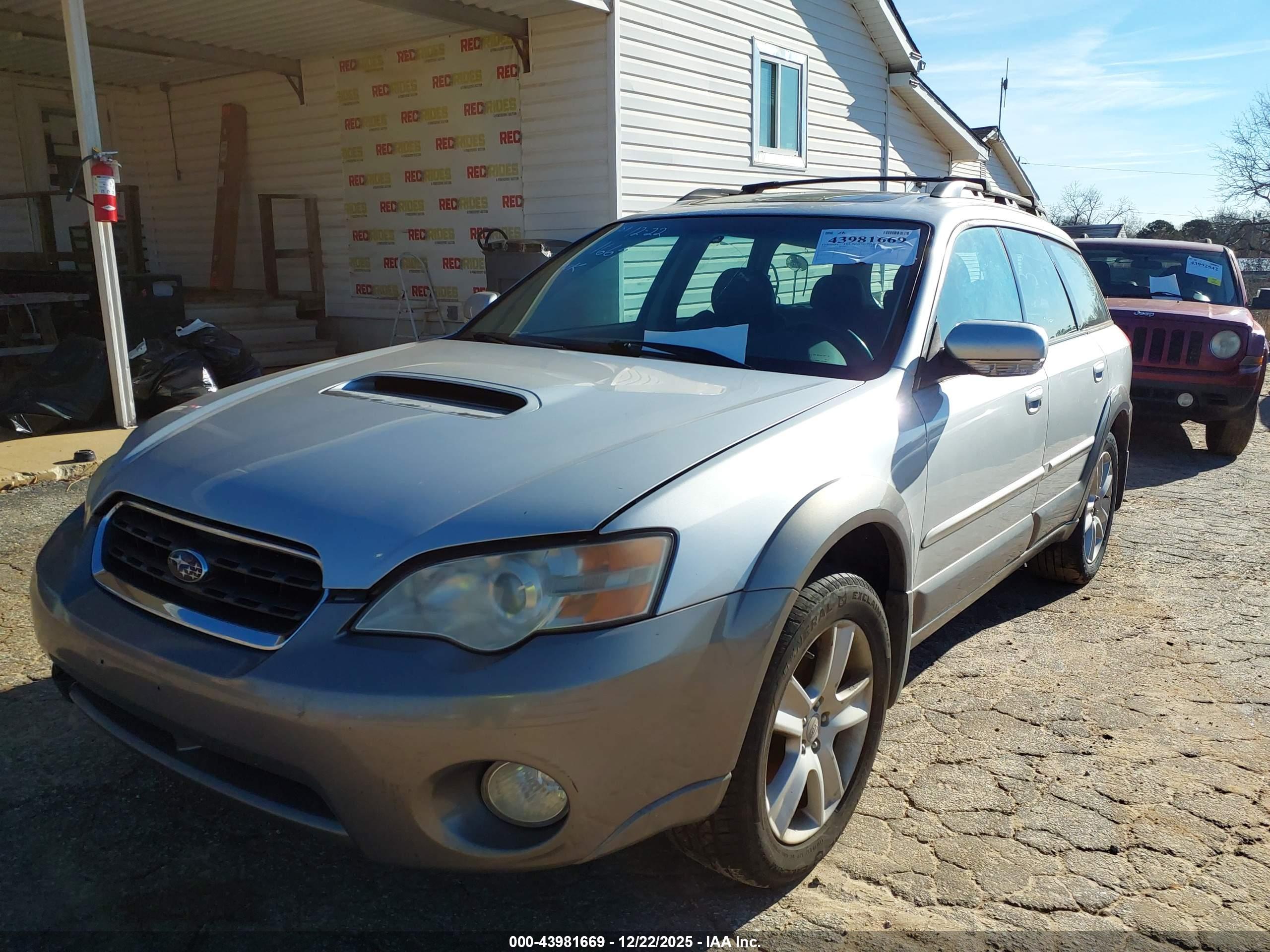 SUBARU OUTBACK image 2