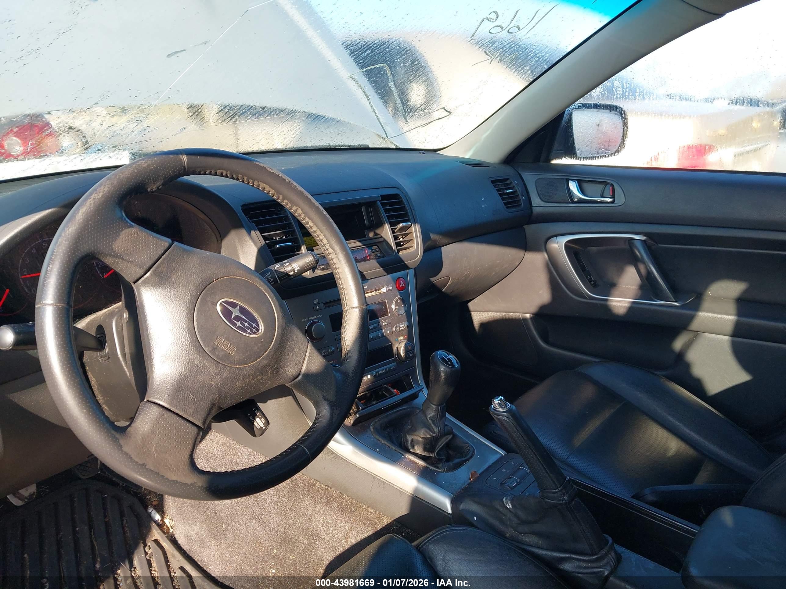 SUBARU OUTBACK image 5