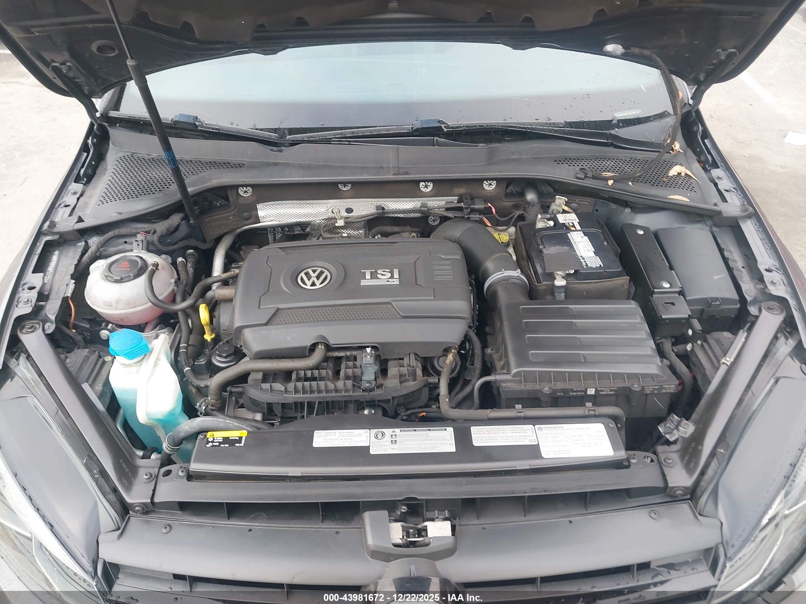 VOLKSWAGEN GOLF image 10