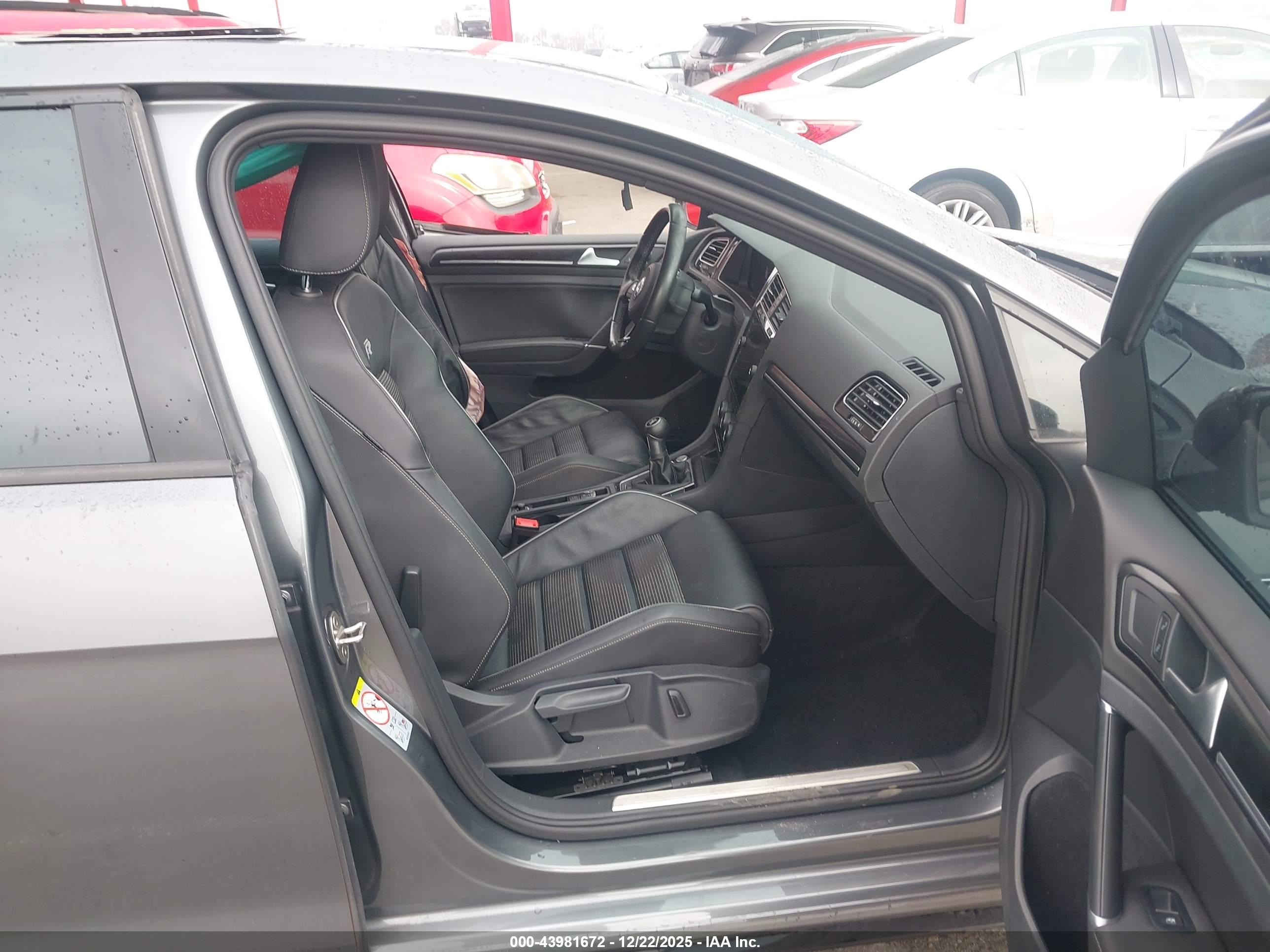 VOLKSWAGEN GOLF image 5