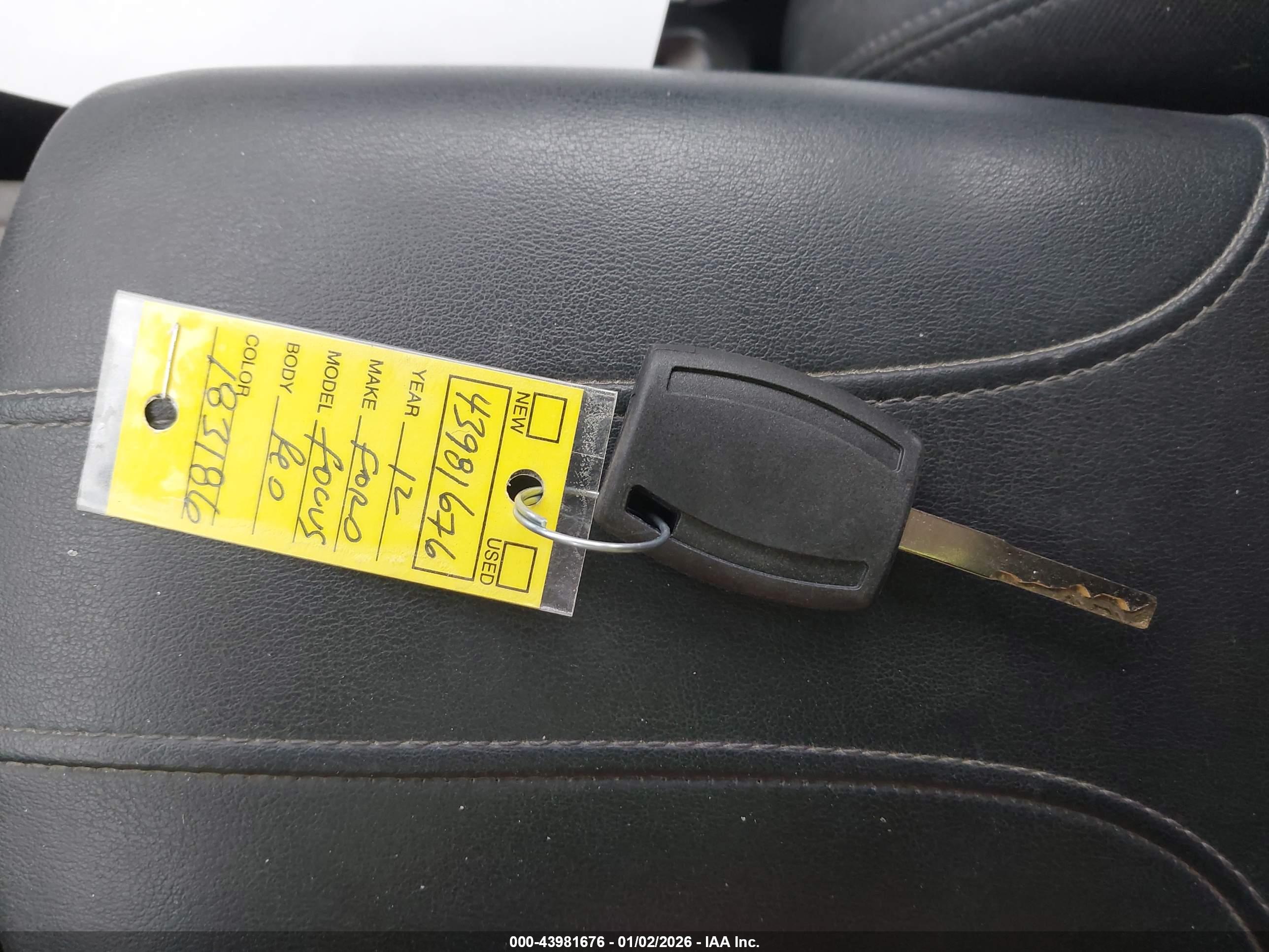 FORD FOCUS image 11