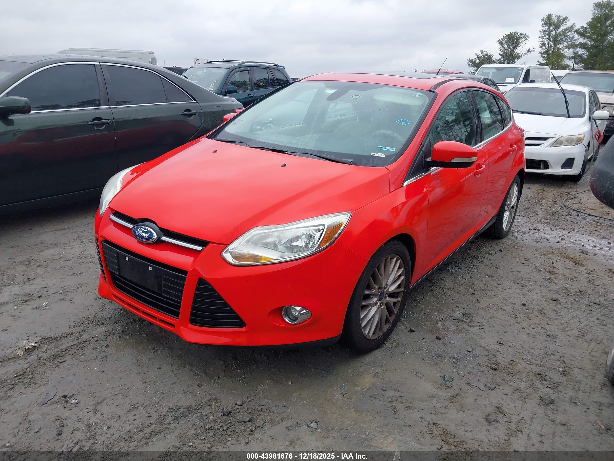 FORD FOCUS image 2