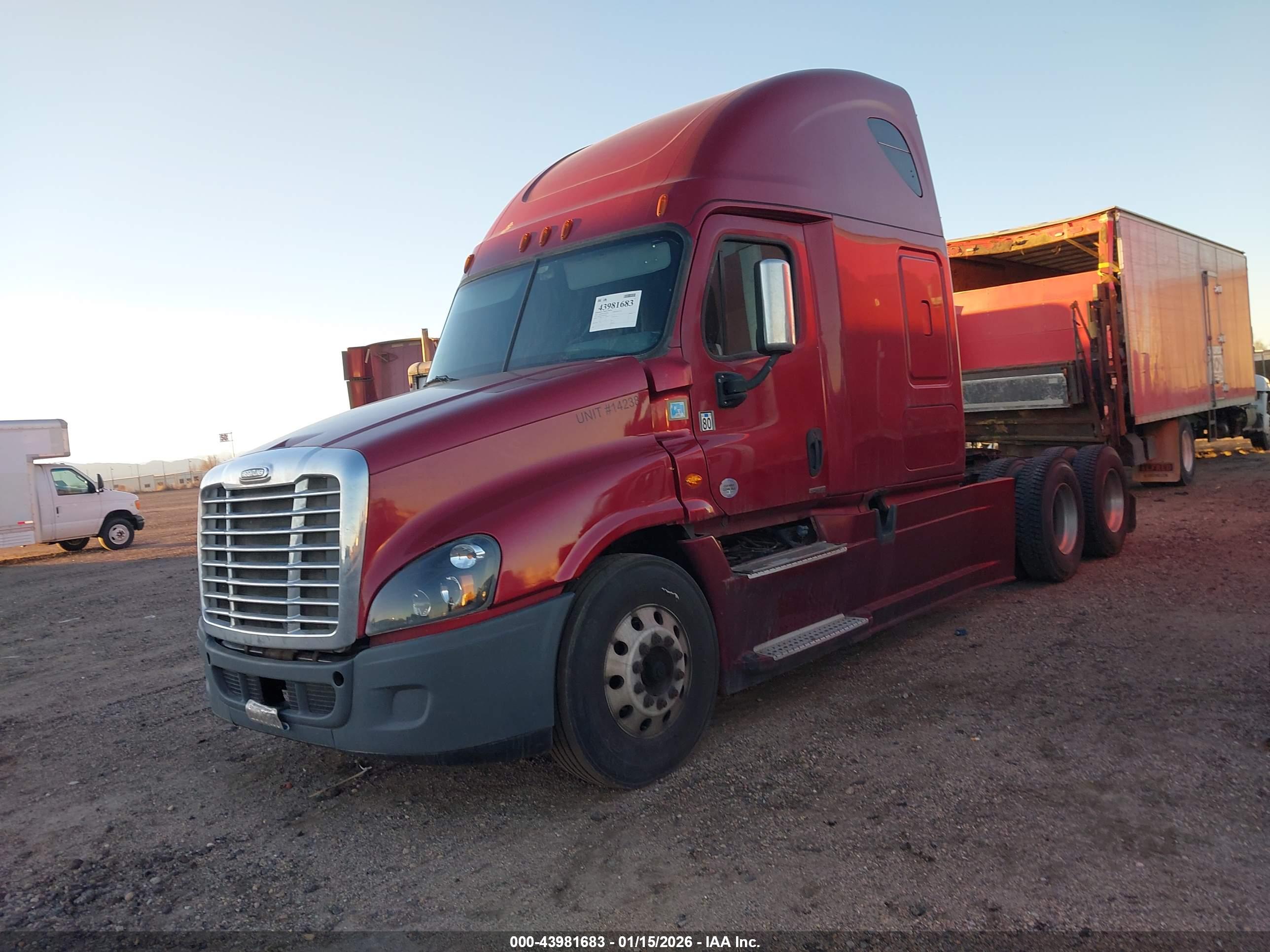 FREIGHTLINER CASCADIA image 2