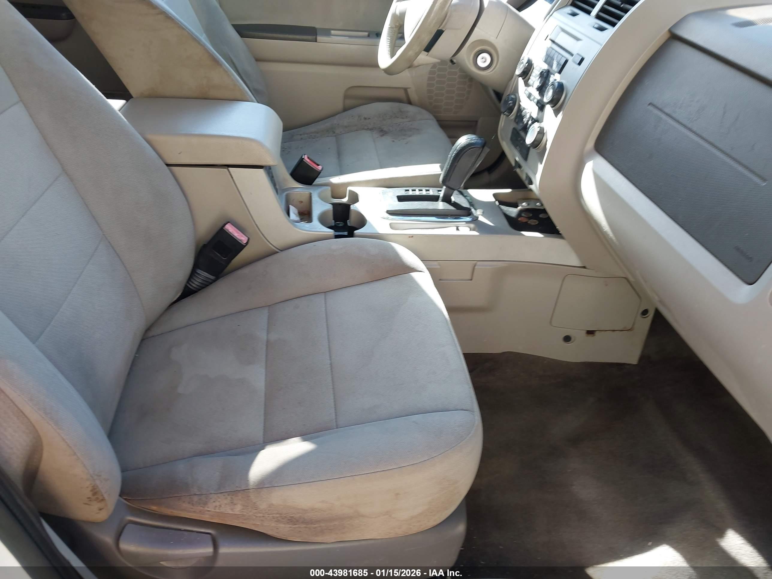 FORD ESCAPE image 5