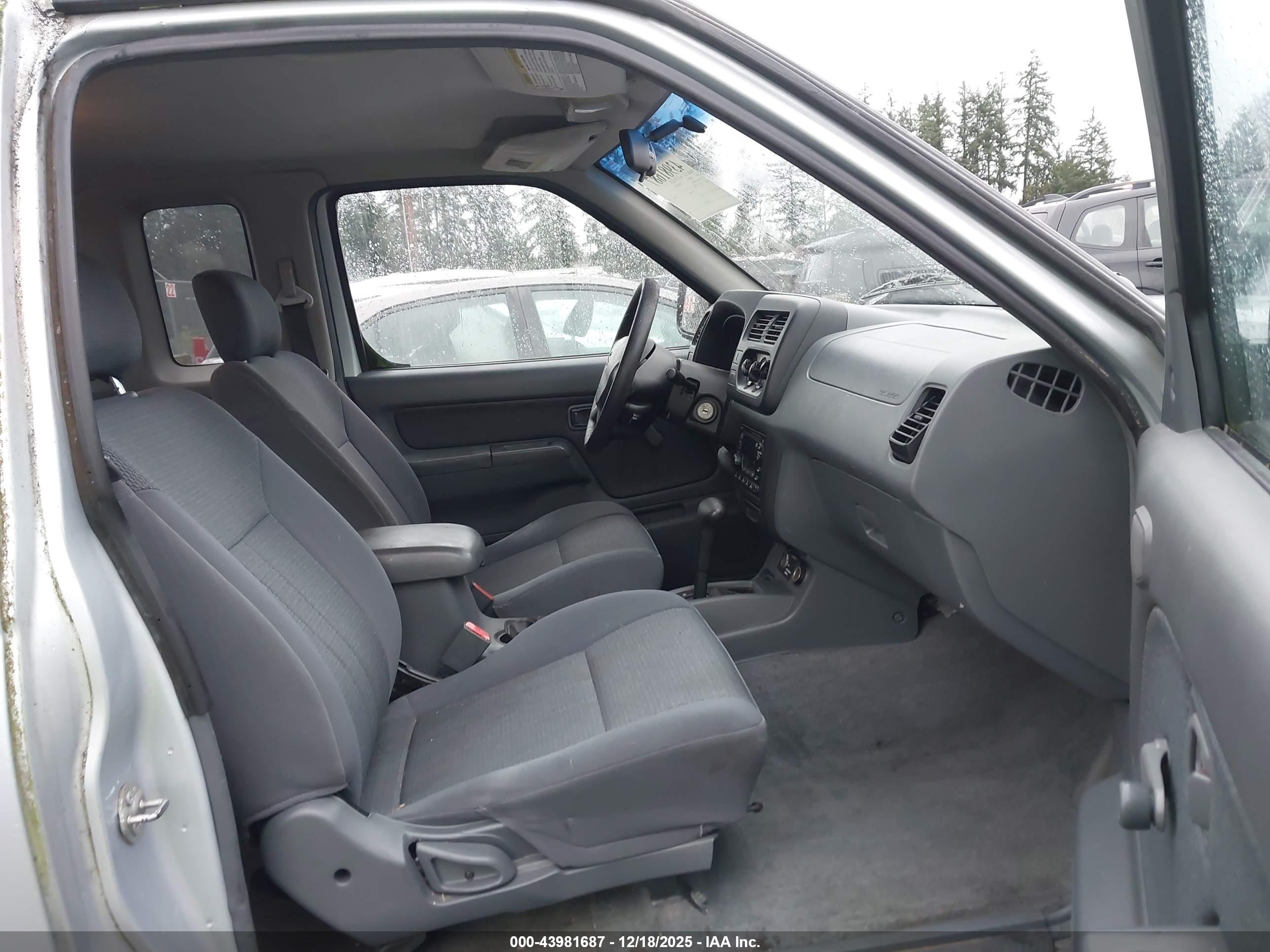 NISSAN FRONTIER image 5