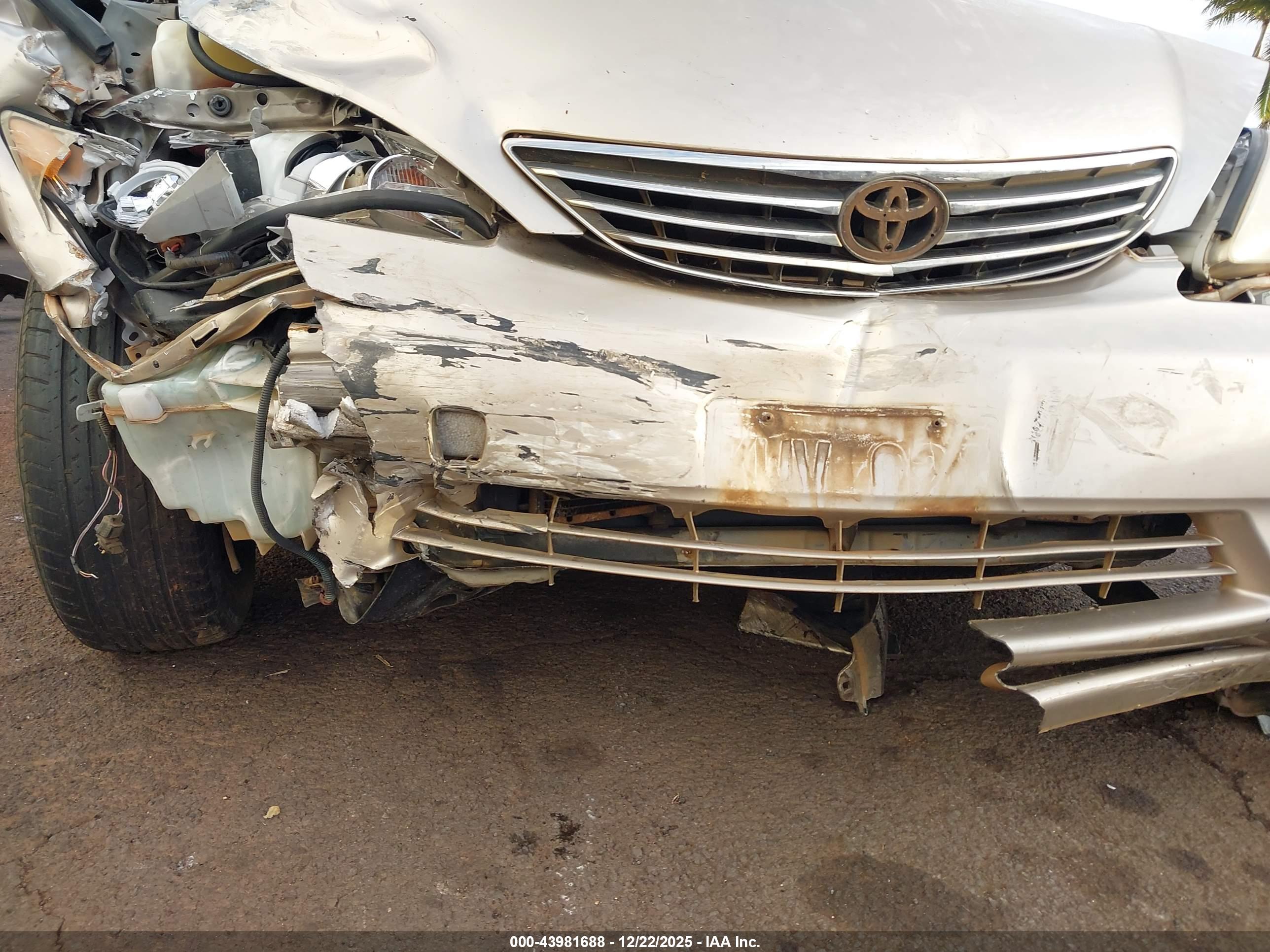 TOYOTA CAMRY image 6