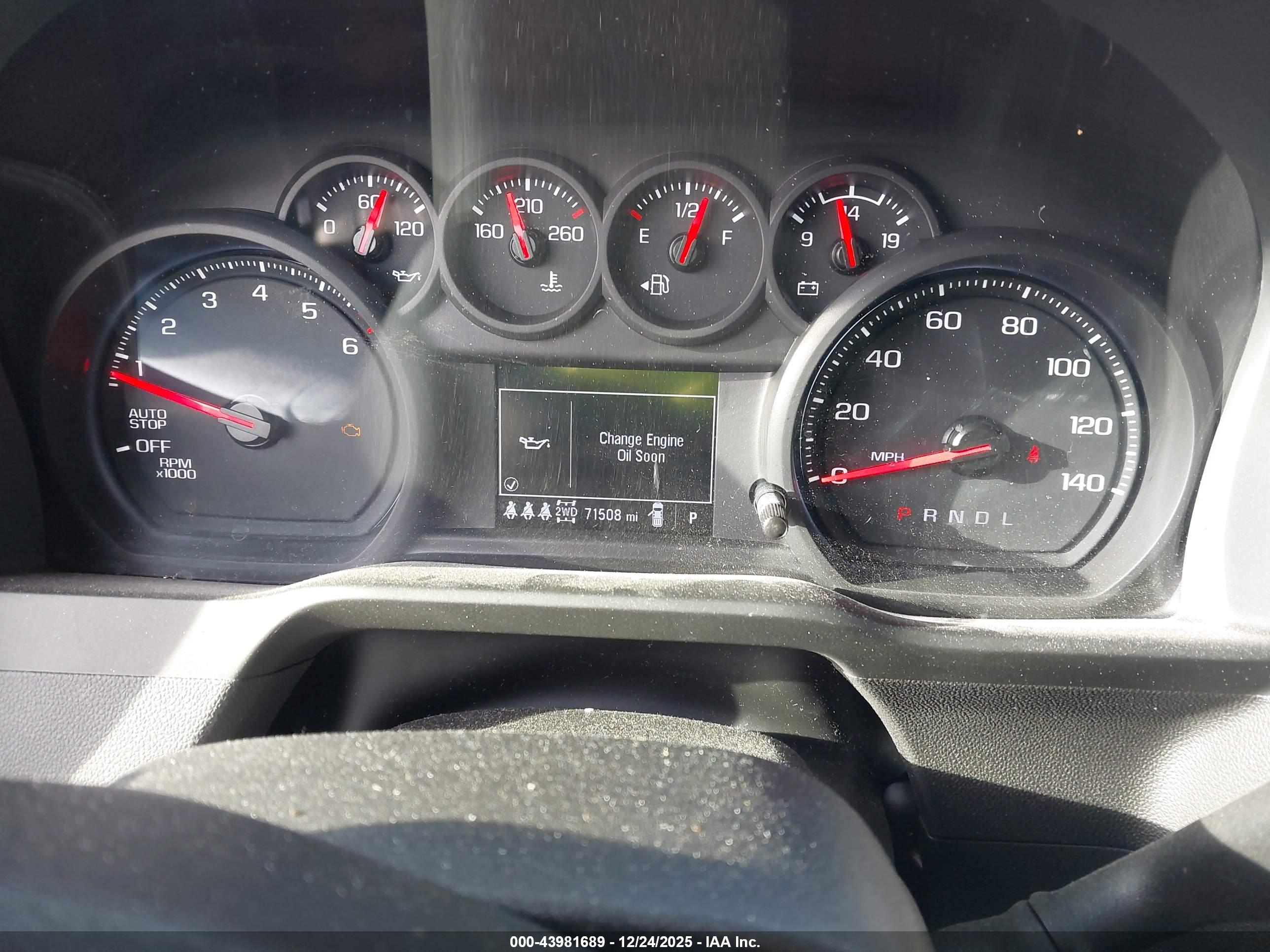 CHEVROLET SILVERADO image 7
