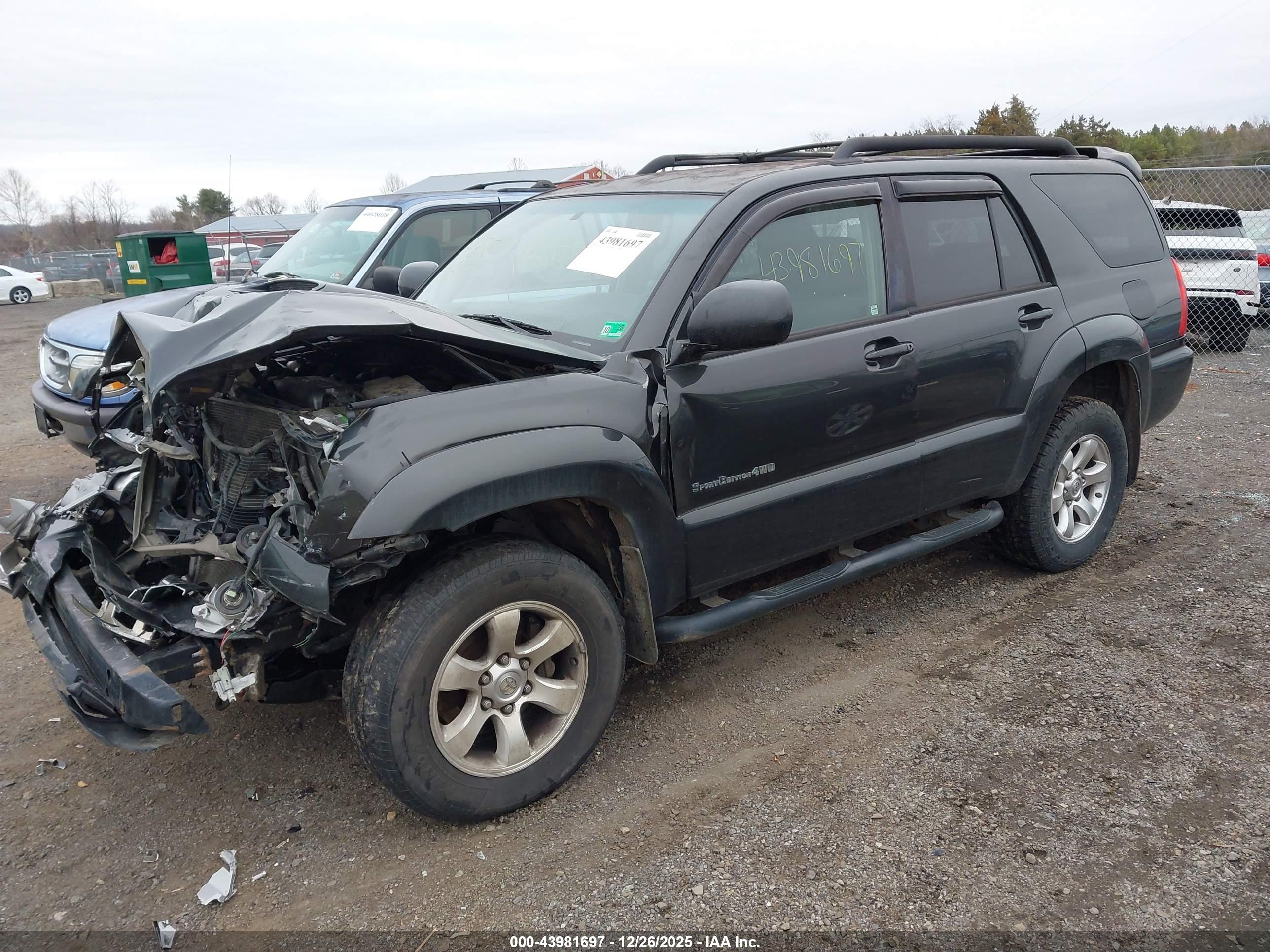 TOYOTA 4RUNNER image 2