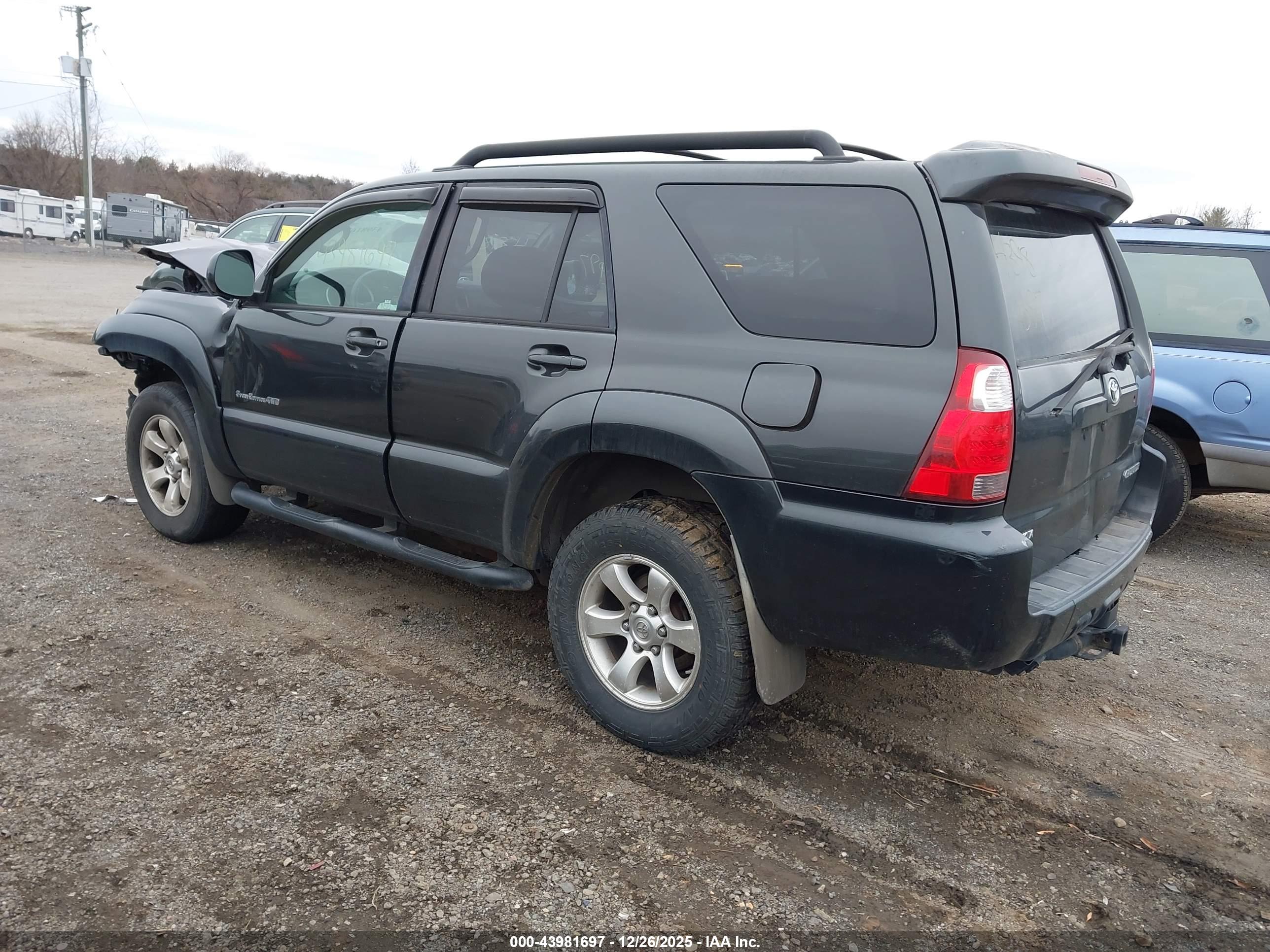 TOYOTA 4RUNNER image 3