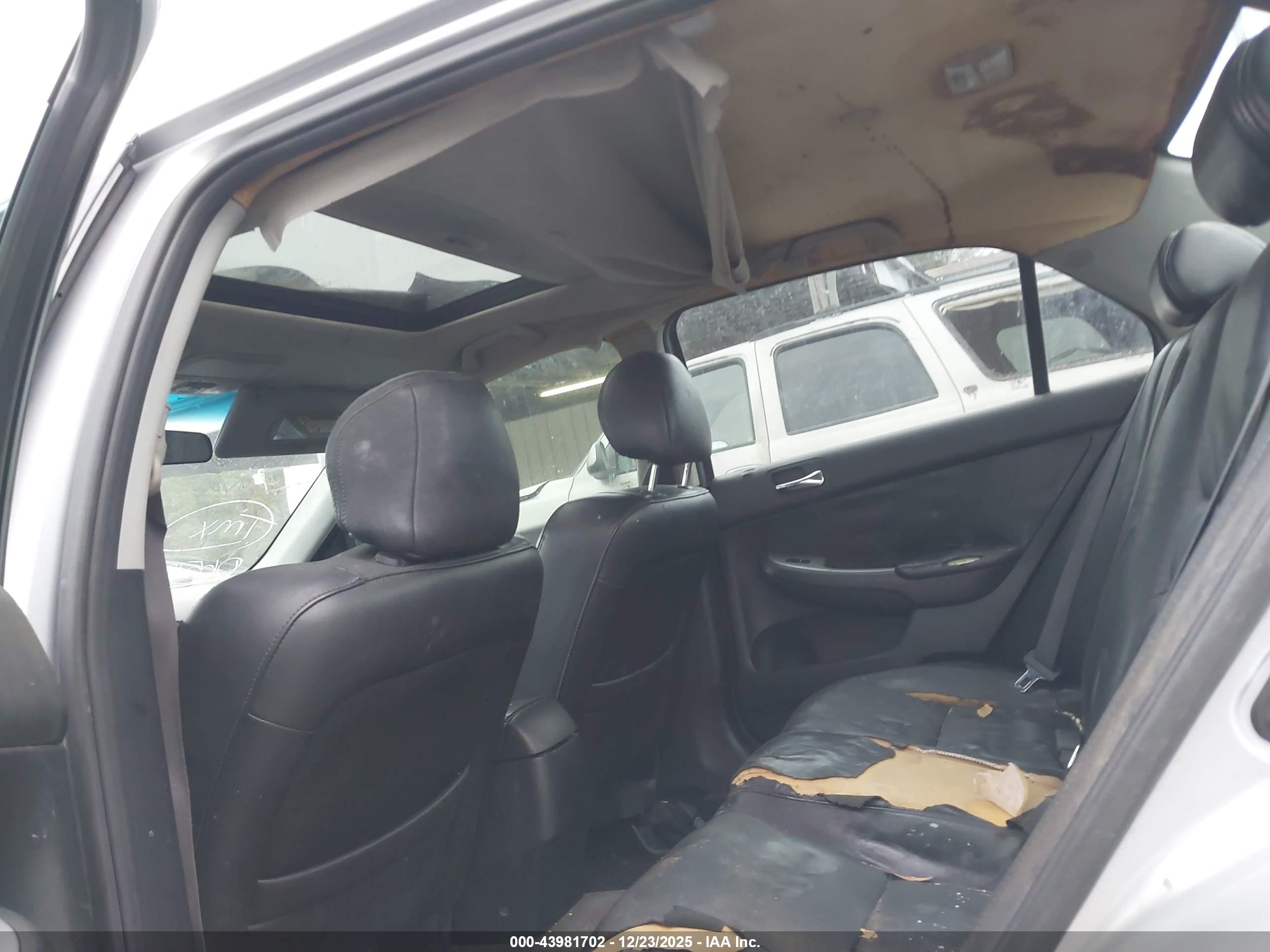 HONDA ACCORD image 8