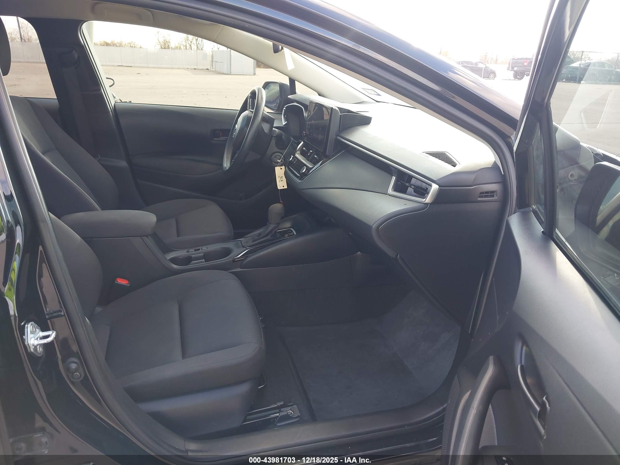 TOYOTA COROLLA image 5