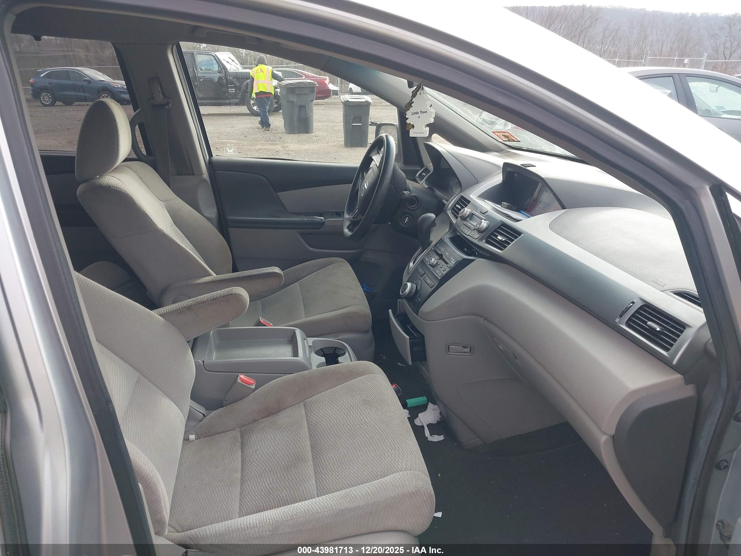 HONDA ODYSSEY image 5