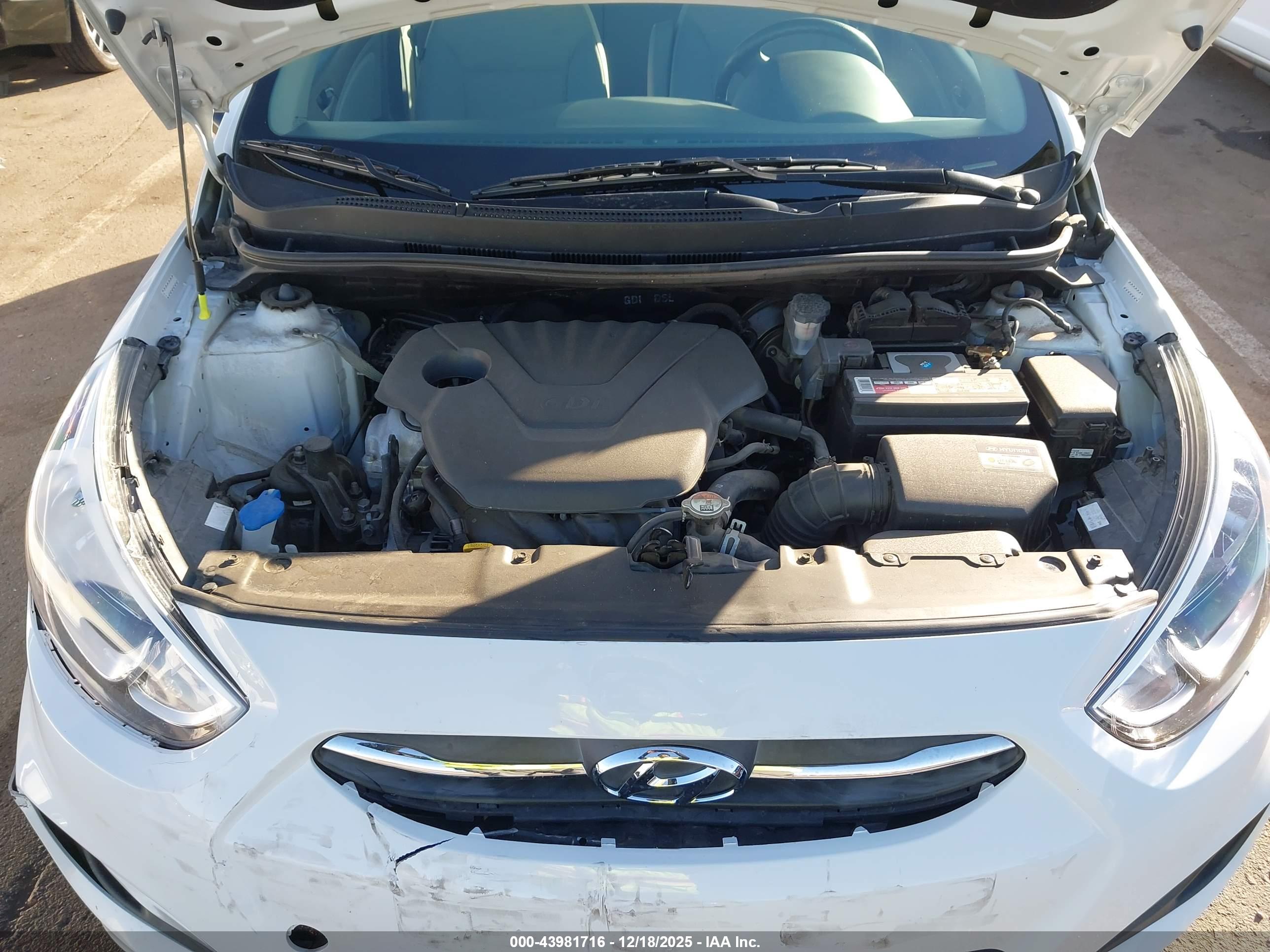 HYUNDAI ACCENT image 10