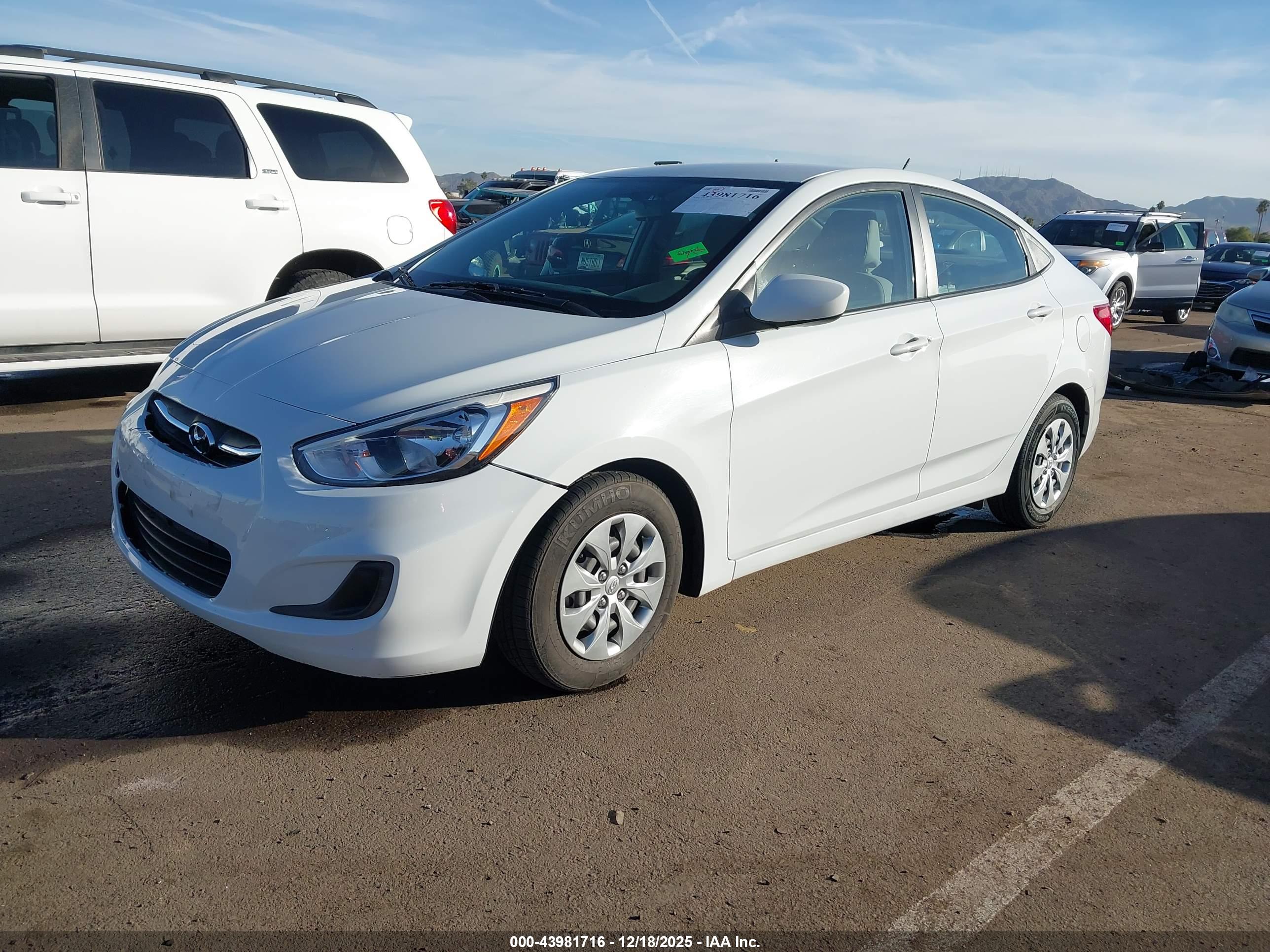 HYUNDAI ACCENT image 2