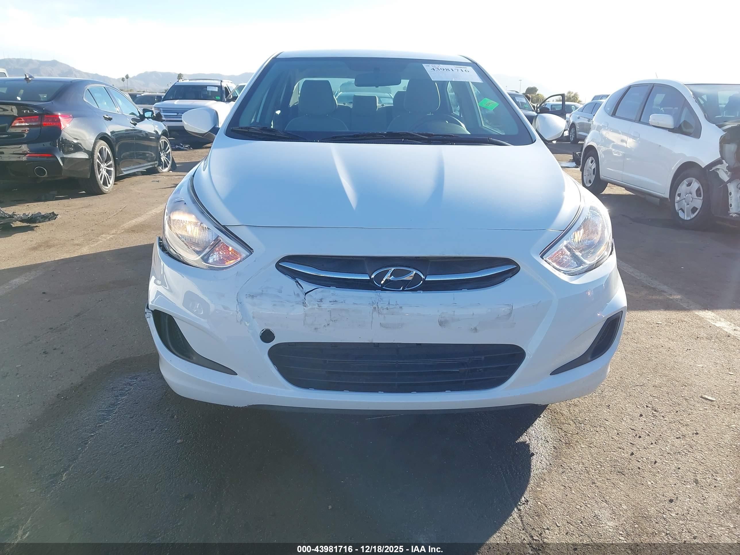HYUNDAI ACCENT image 6