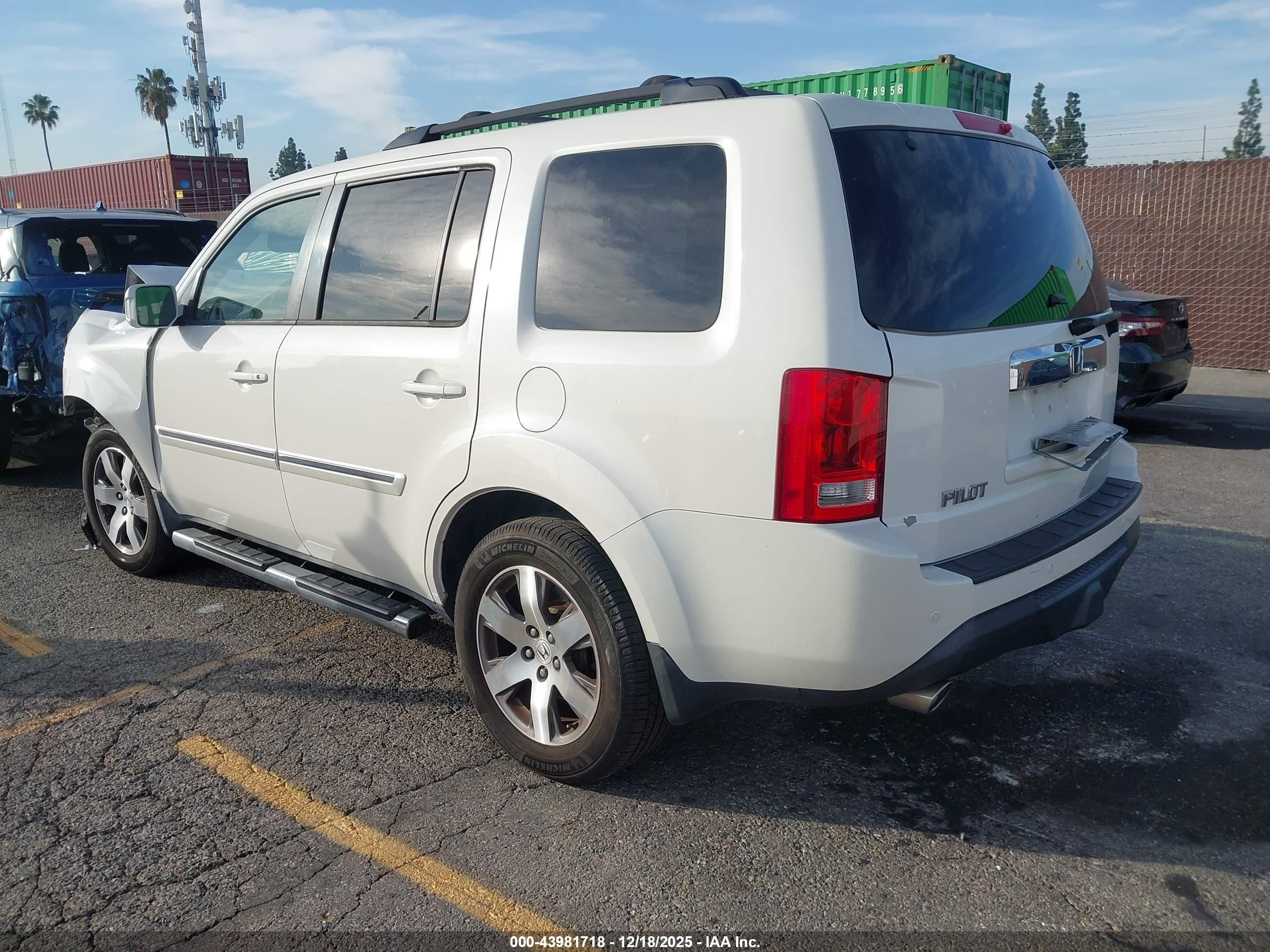 HONDA PILOT image 3