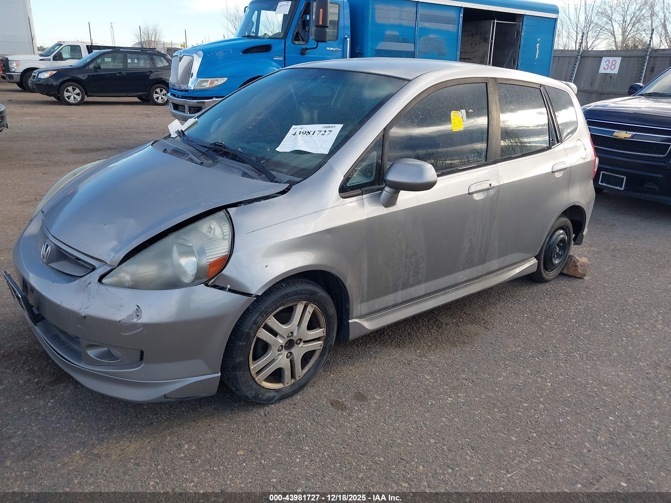 HONDA FIT image 2