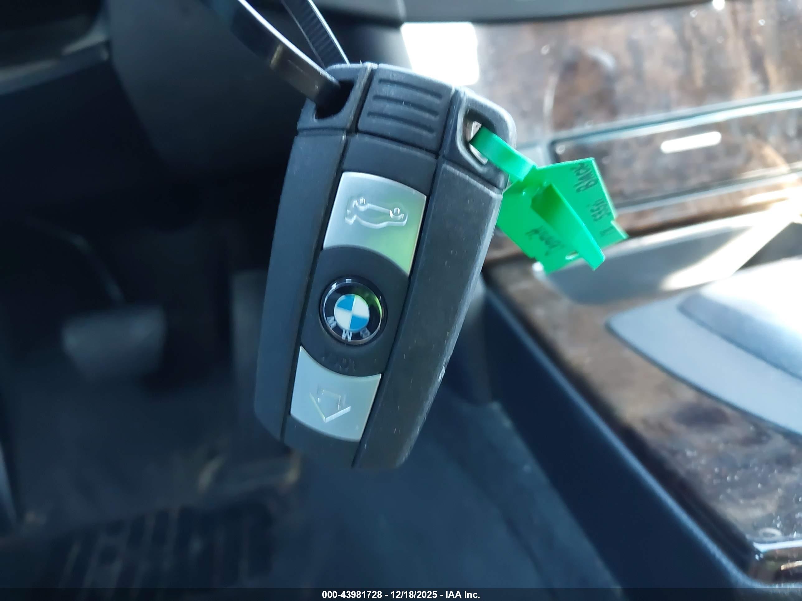 BMW 535XI image 11