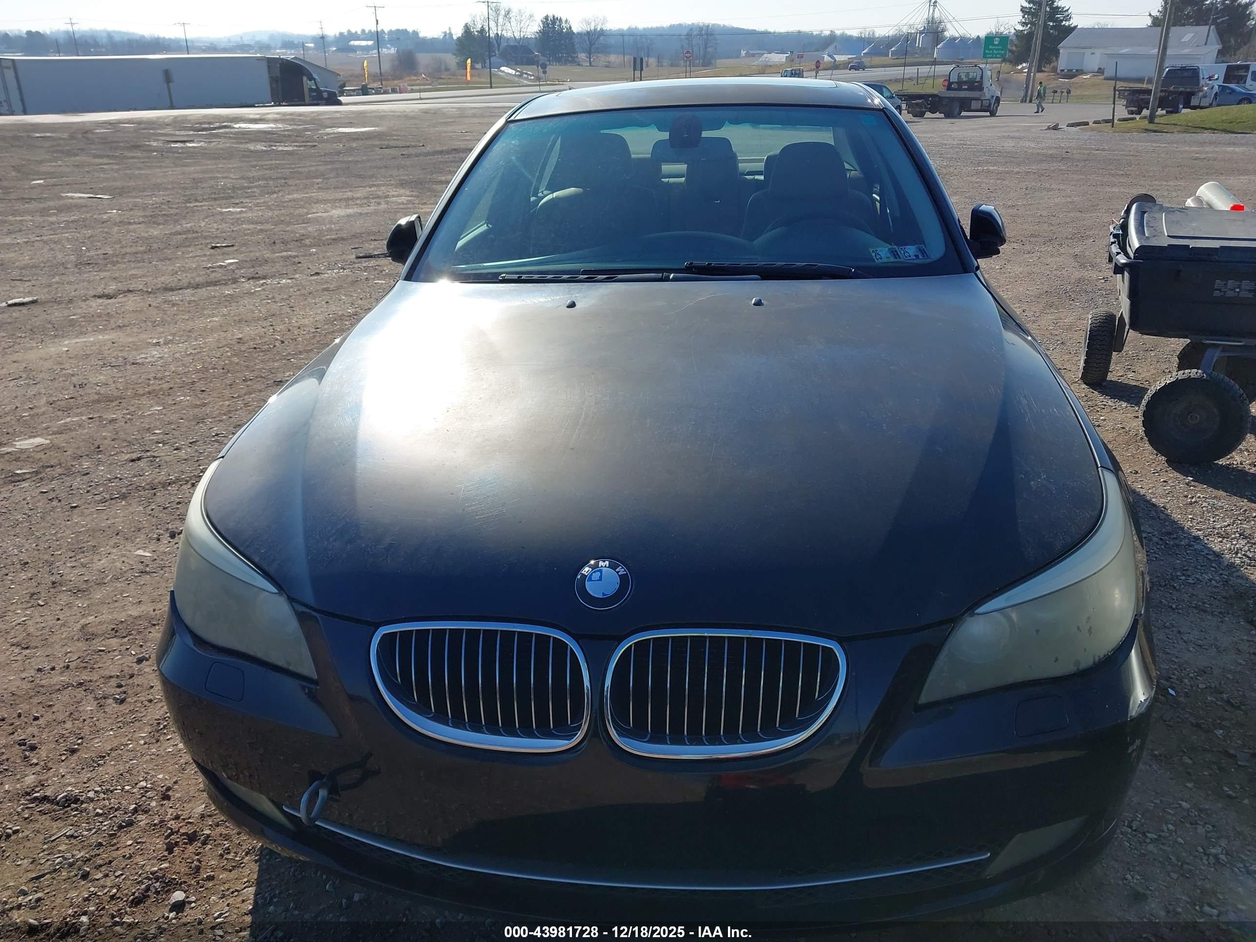 BMW 535XI image 6