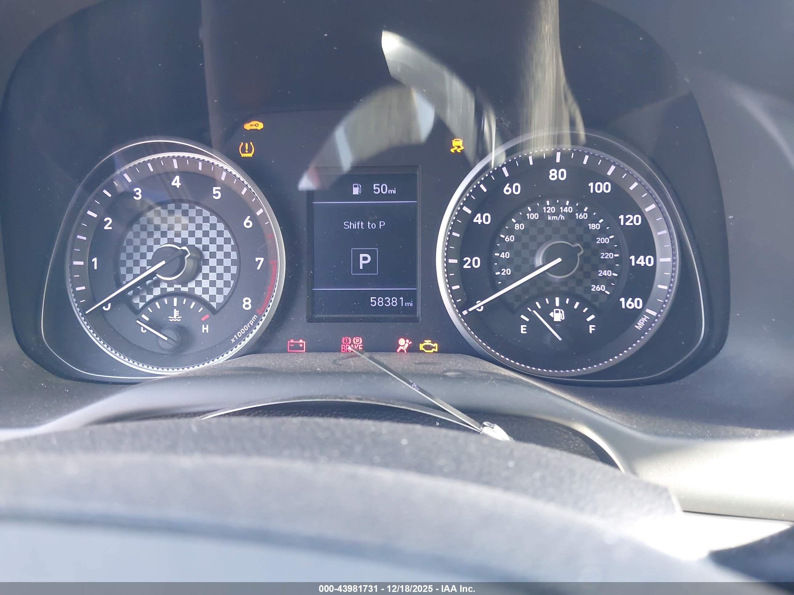 HYUNDAI ELANTRA image 7