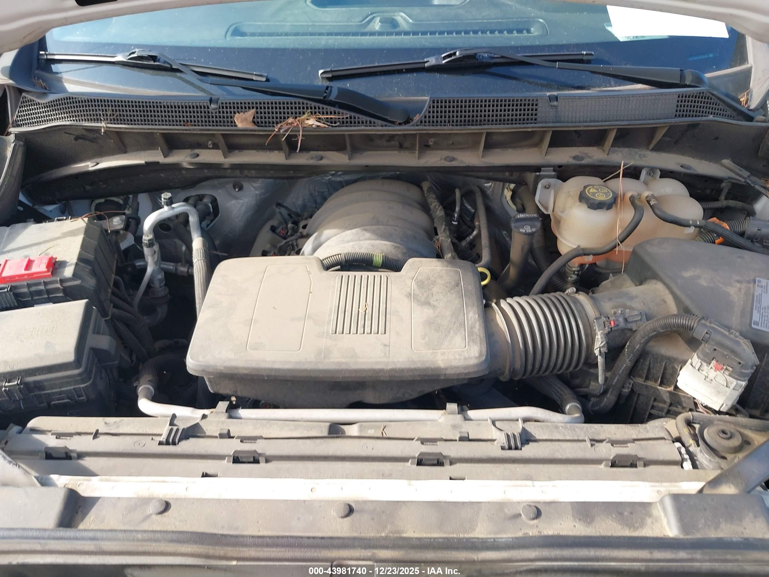 CHEVROLET SILVERADO image 10